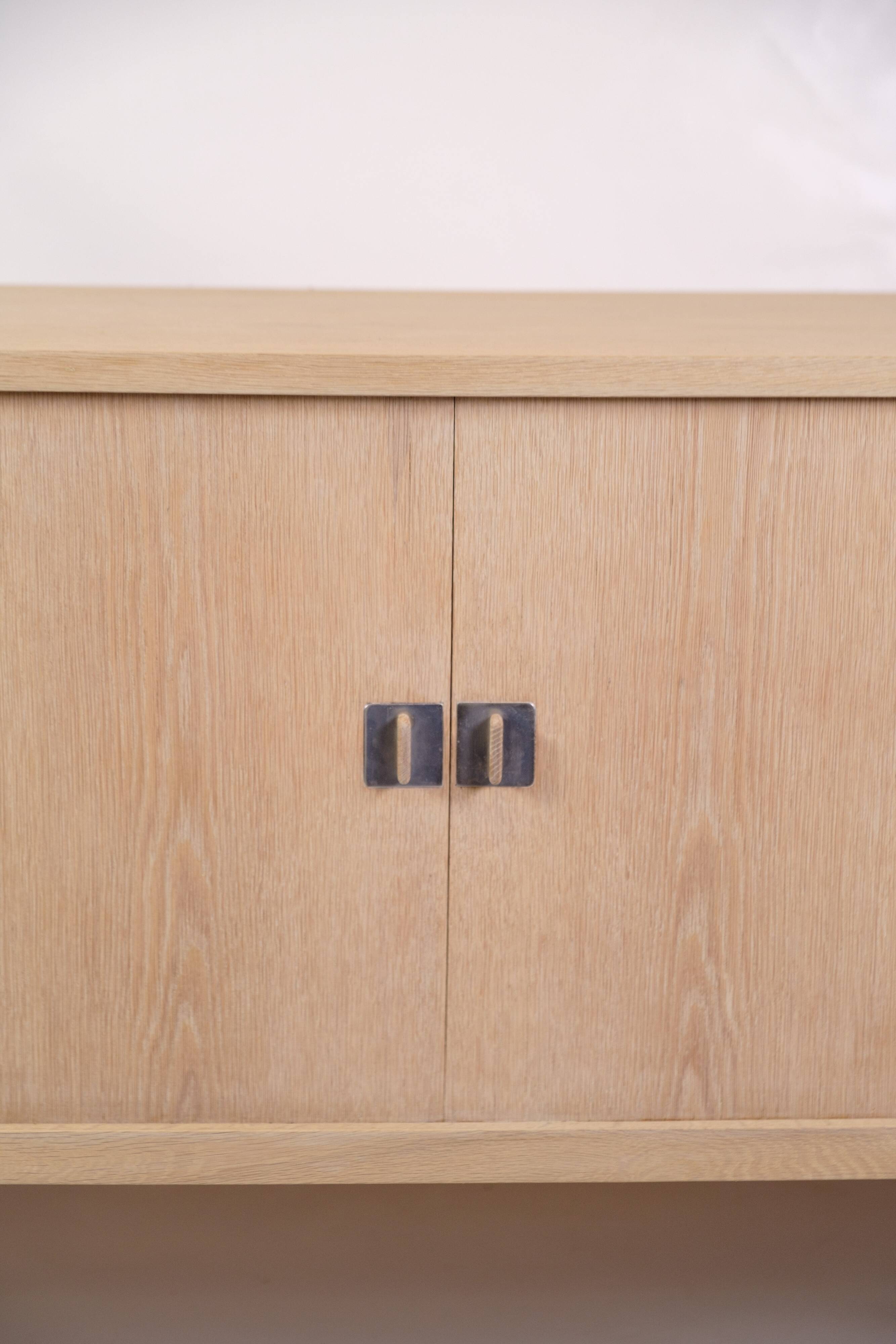 Buffet modèle RY-25 fabriqué en chêne par Hans J. Wegner pour RY Furniture des années 1960