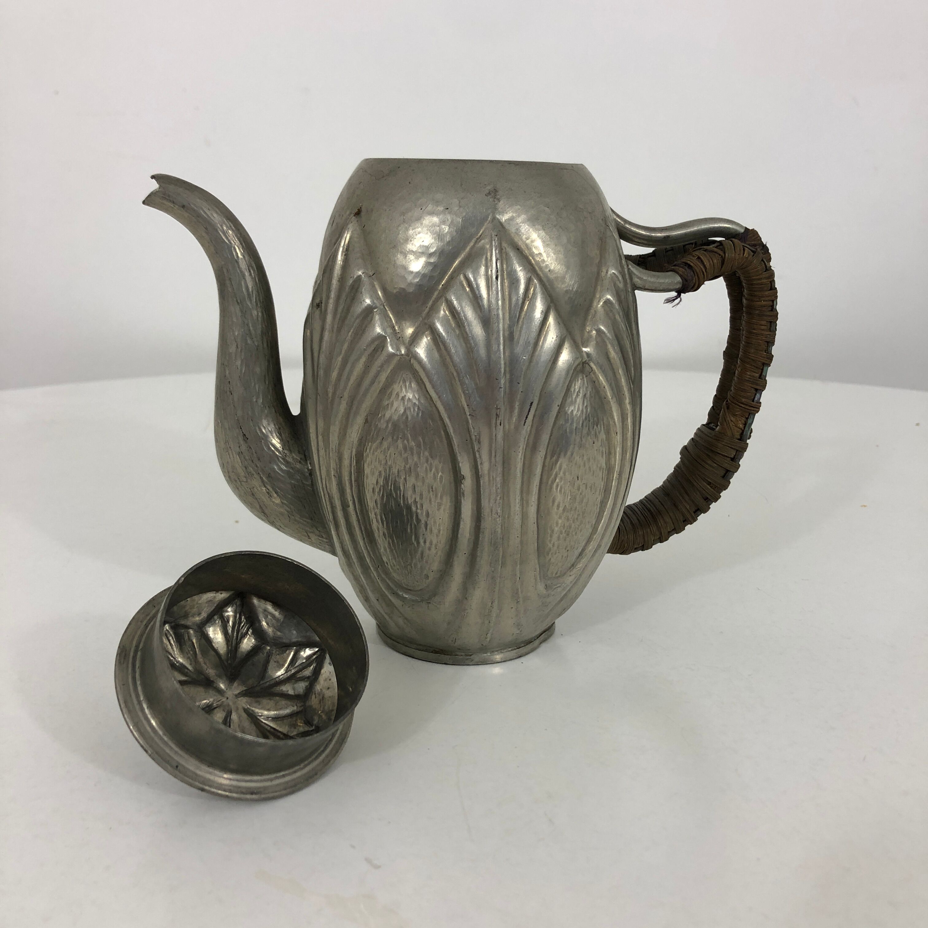 Tin teapot A.E. Chanal