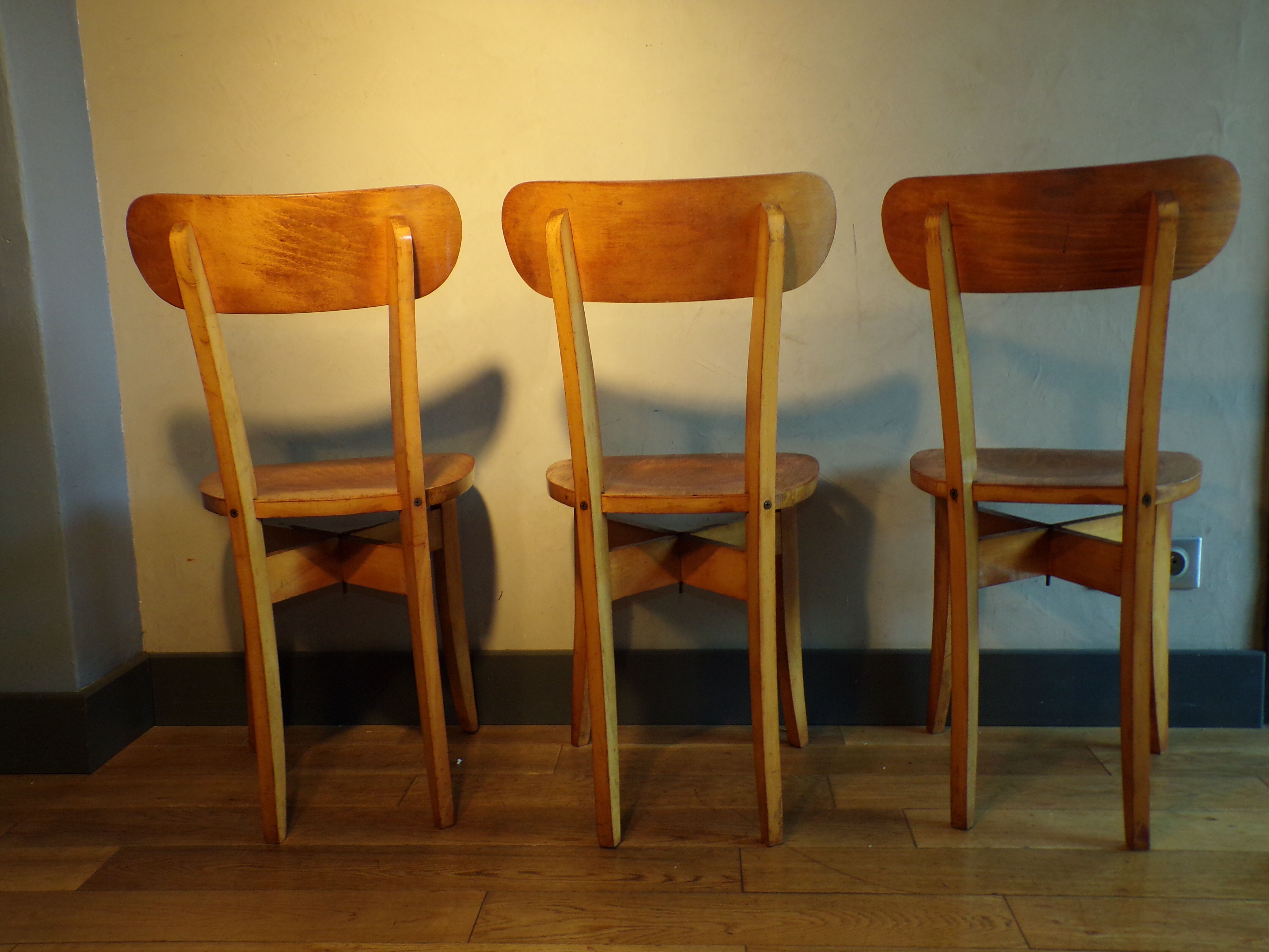 Suite 3 bitrot vintage chairs