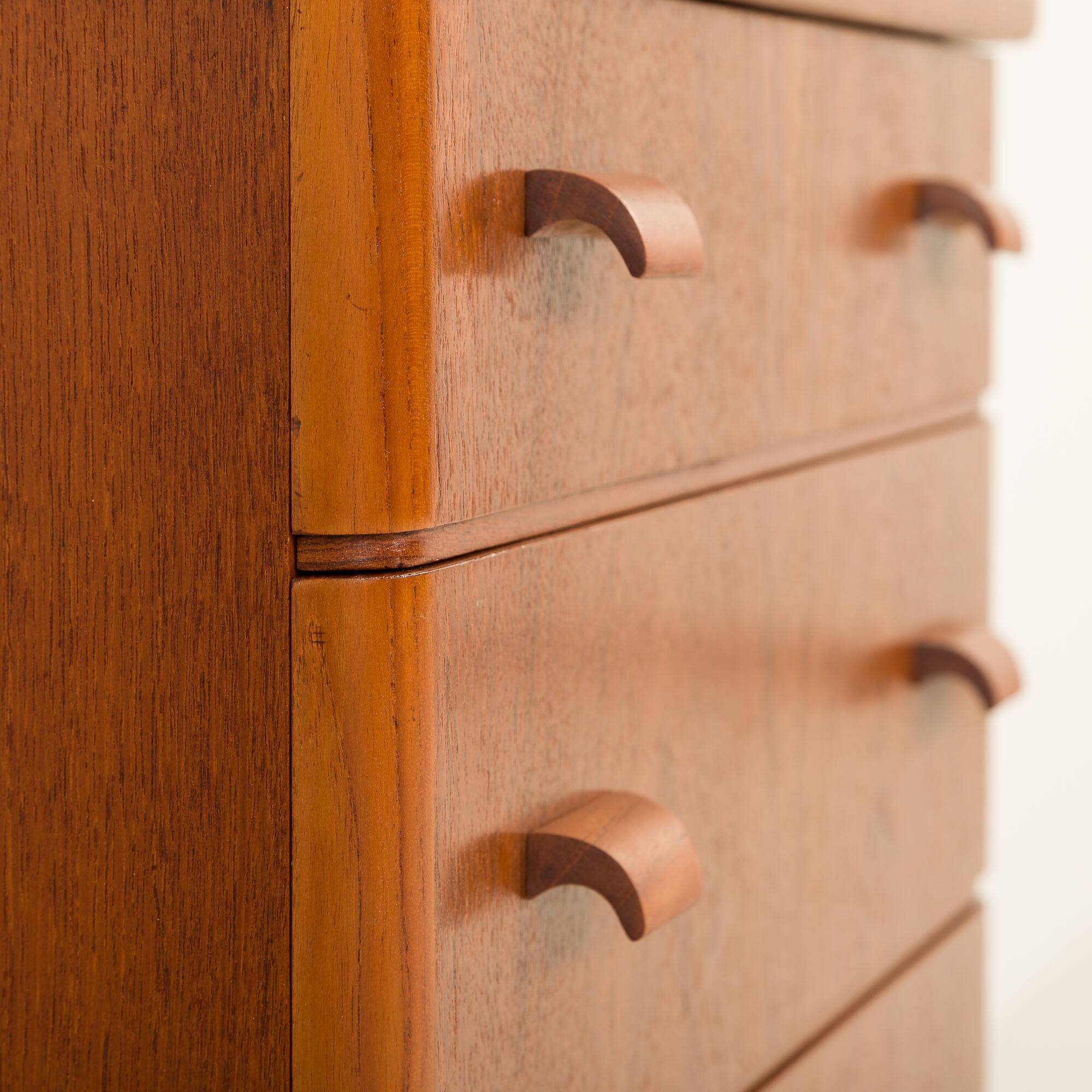 Petite commode danoise ou coffre d'entrée, années 1960
