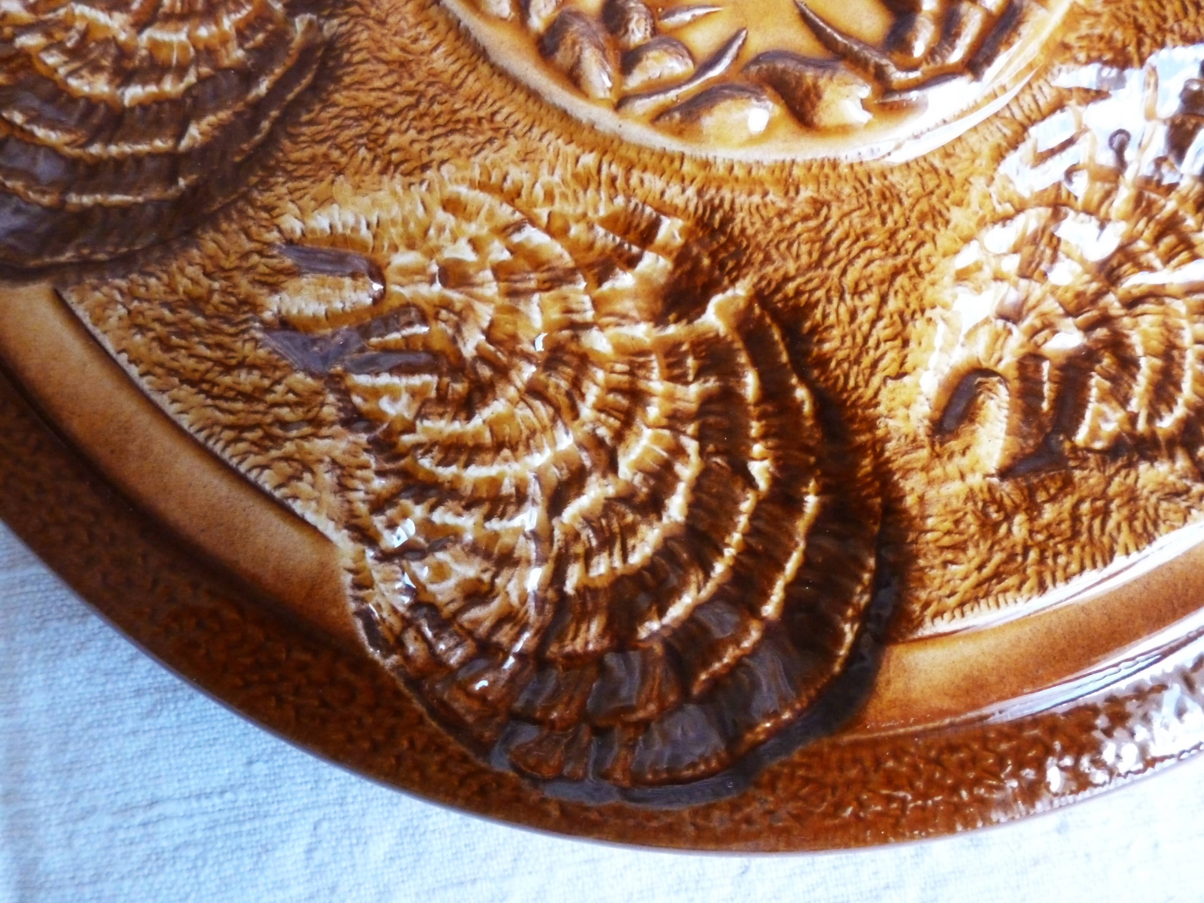 Sarreguemines oyster plates, Christmas plates, seafood plates.