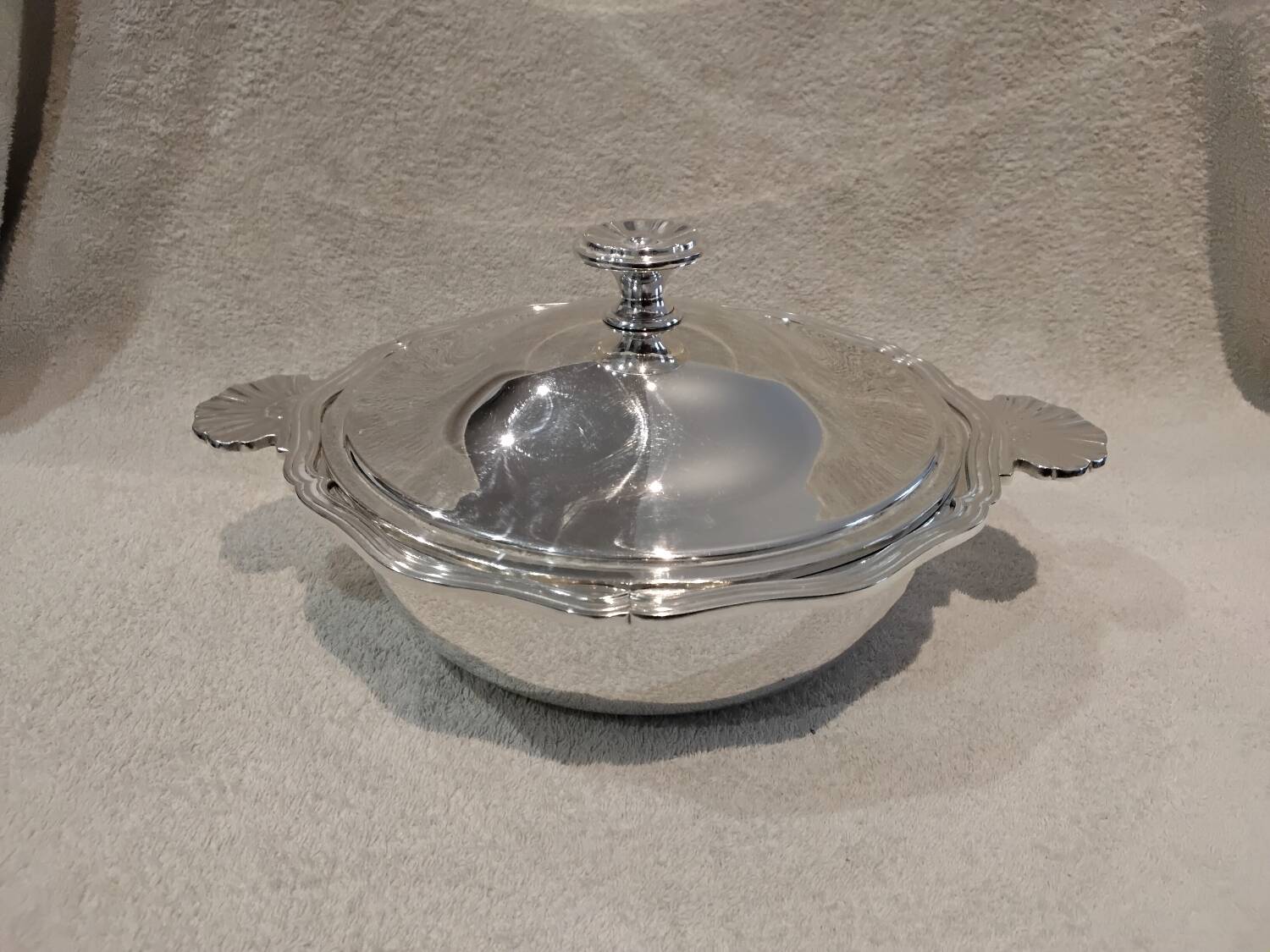 Silver-plated metal covered vegetable dish by Christofle Vendôme silversmiths