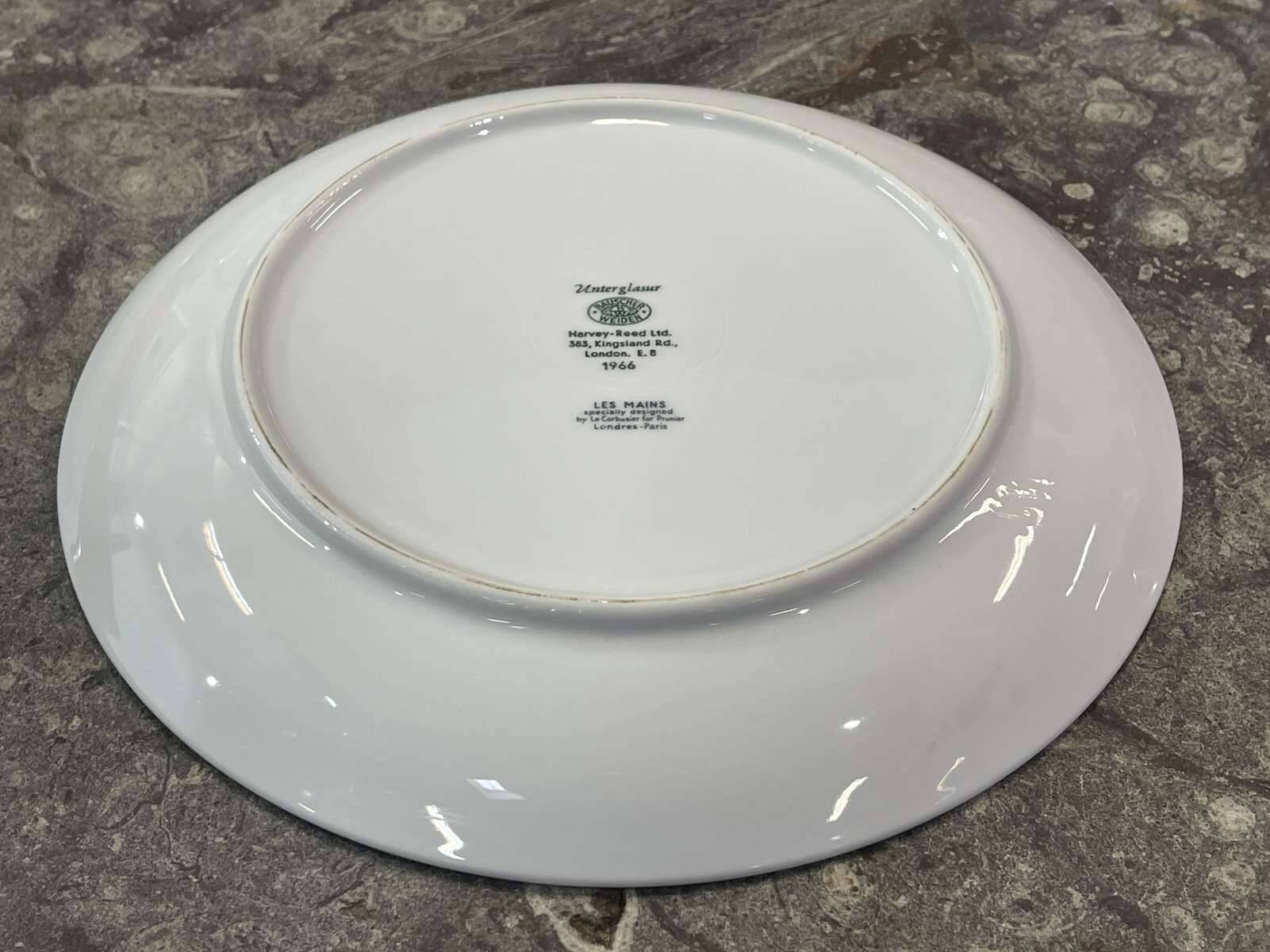 18-piece dinner service by Le Corbusier designed for Prunier restaurants