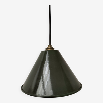 Enamelled sheet metal pendant light