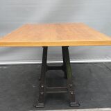 Industrial table cast iron base up to 6 guests