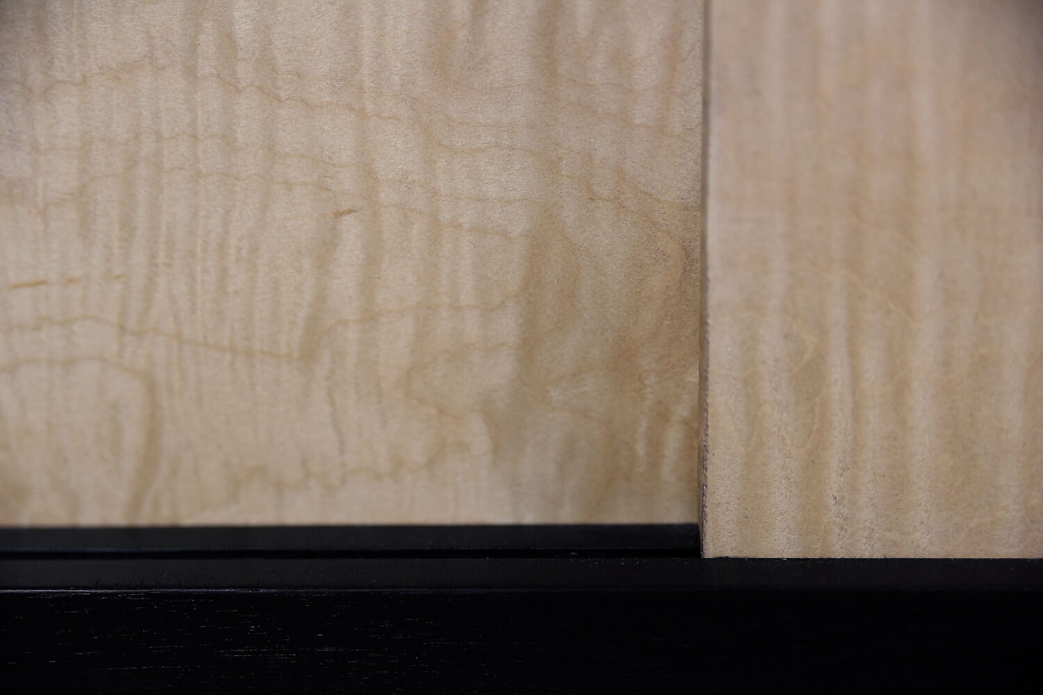 Mid-Century Elegant Black and Maple Scandinavian Vintage Sideboard, 1960s