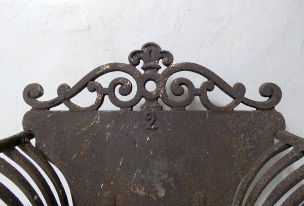 ancien porte buches en fonte vintage