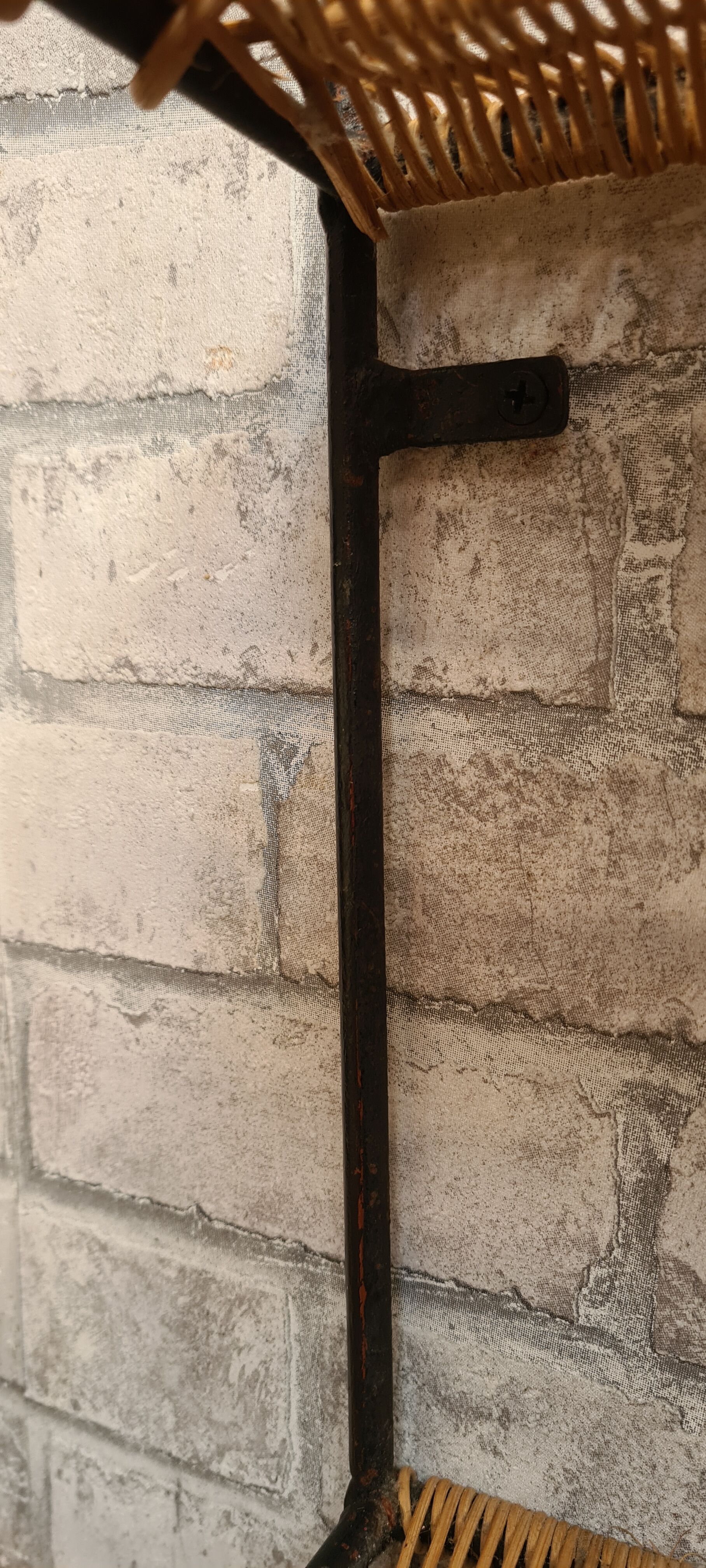 Wall shelf or stand metal and rattan 1950 a 70