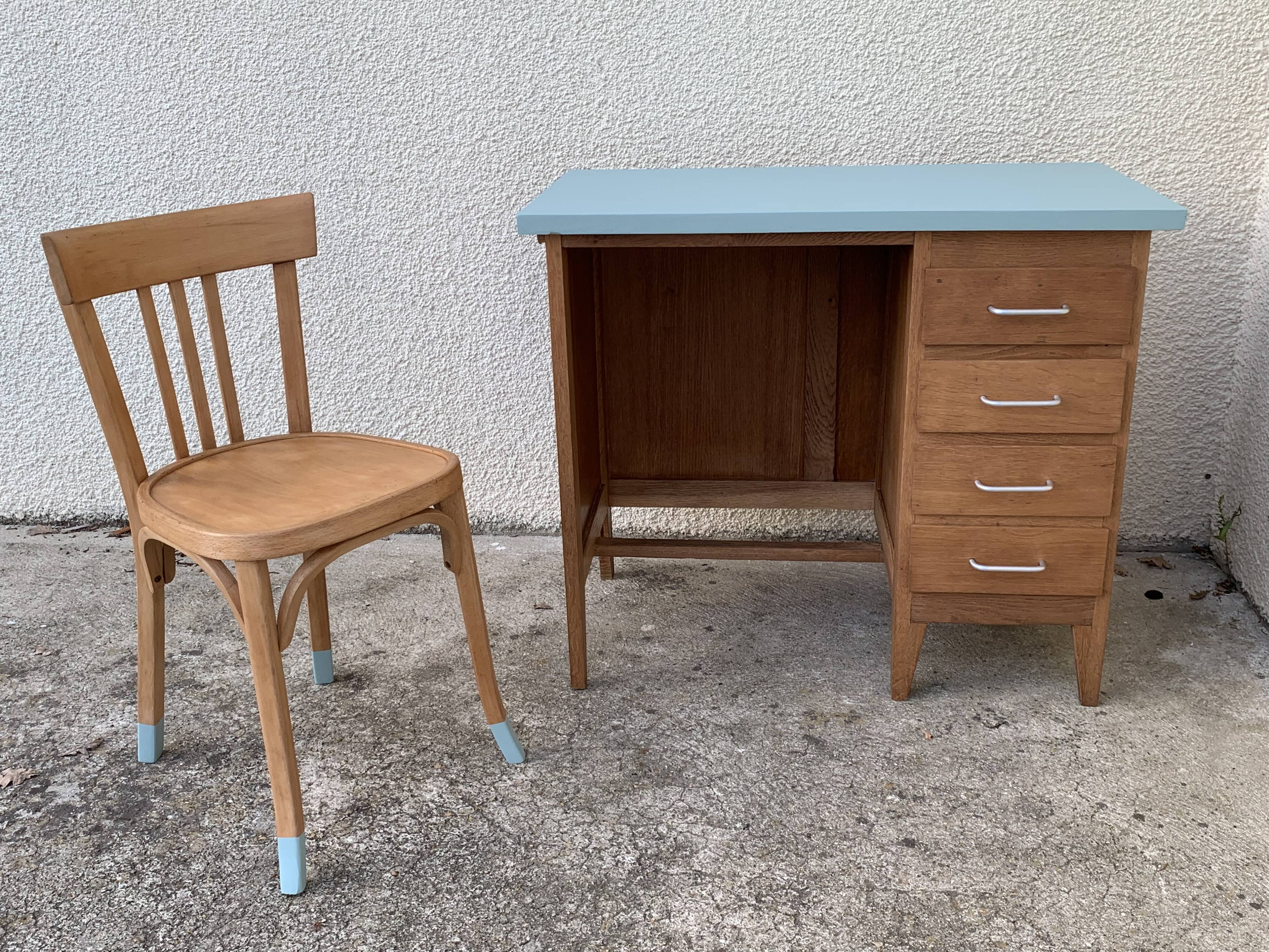 Vintage desk compass feet 1950 and its Baumann chair
