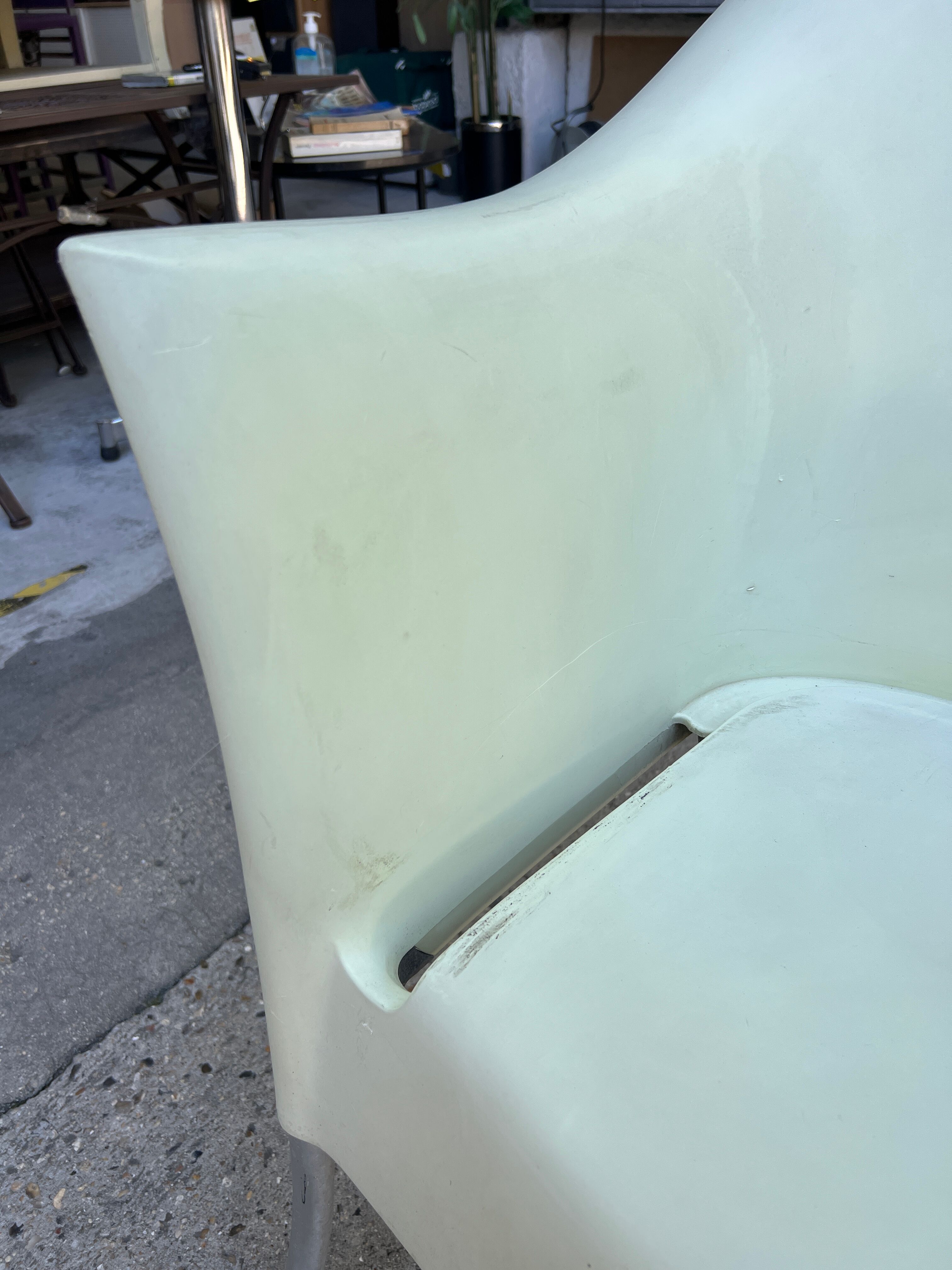 Armchair "Lord Yo" by Philippe Starck ivory color