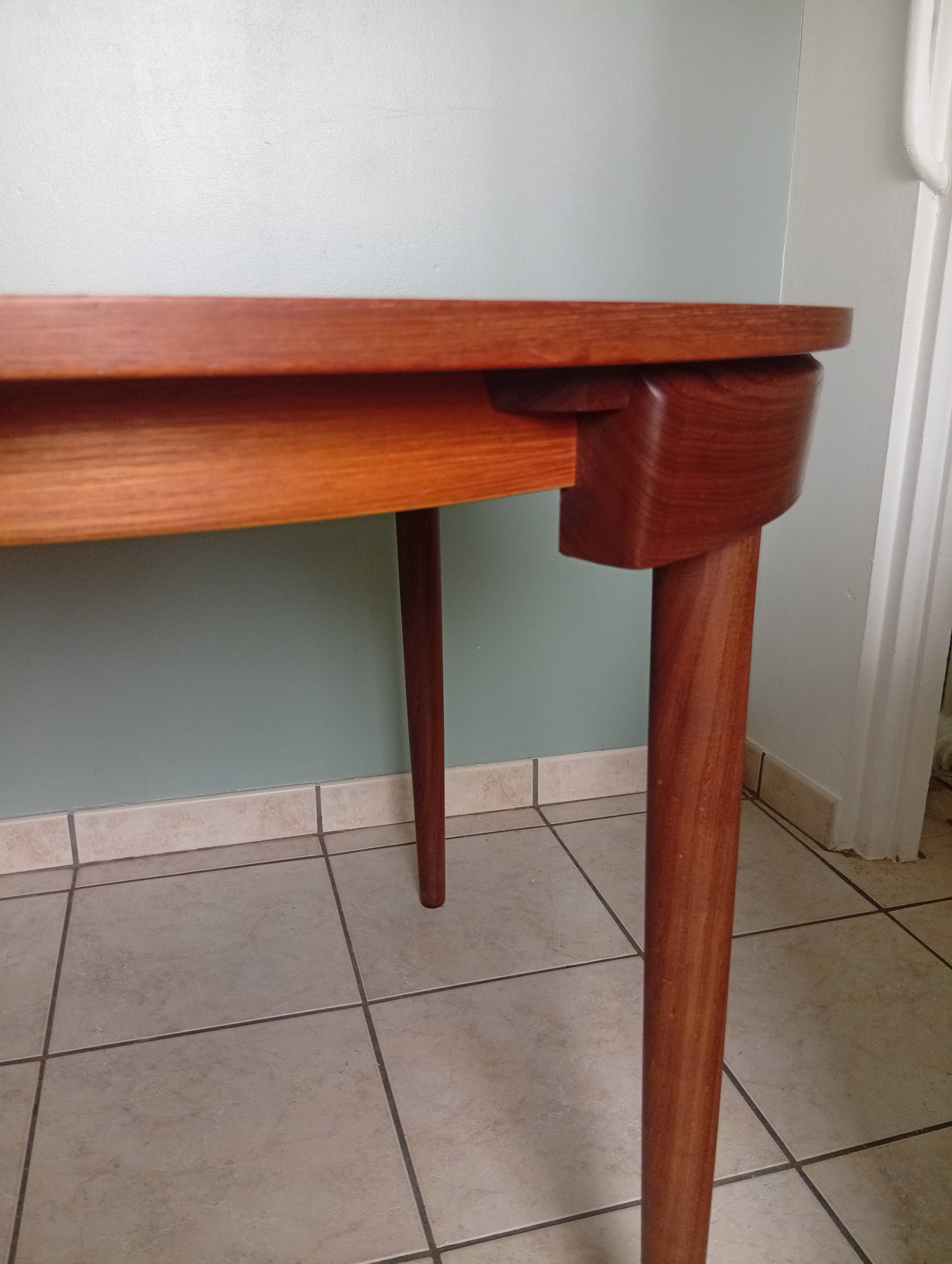 Danish table Frem Røjle Hans Olsen extendable round Scandinavian