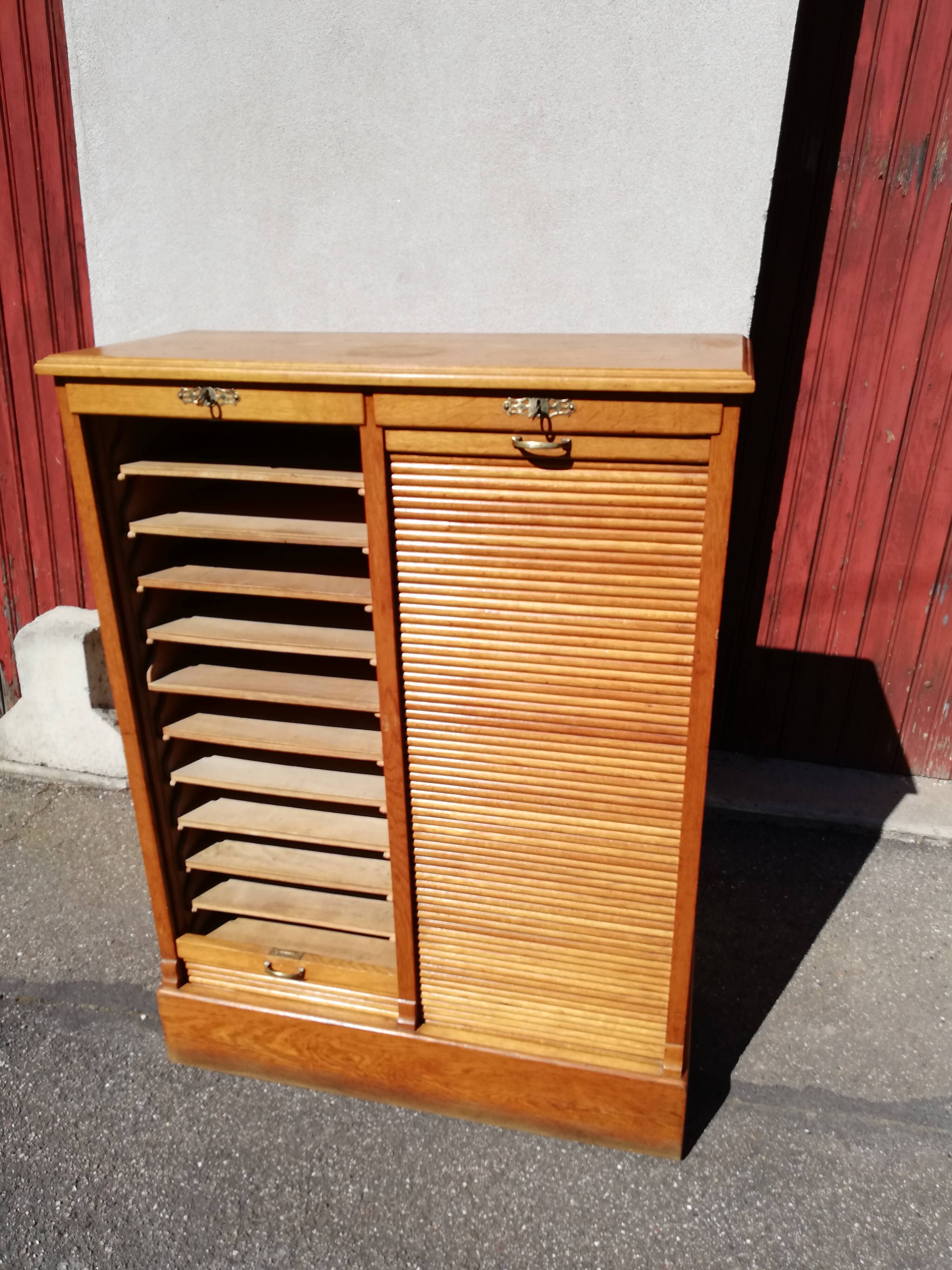 Furniture curtain binder year 30 oak