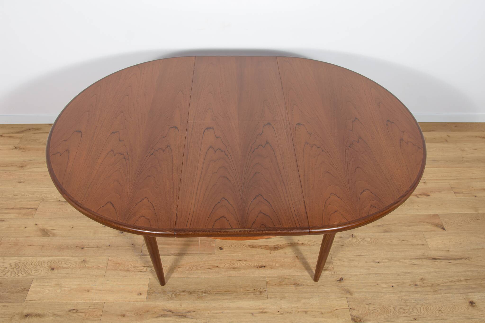 Mid-century teak round fresco dining table from g-plan, 1960s