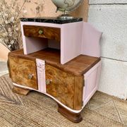 Chevet style Art Déco en bois peint en rose poudré