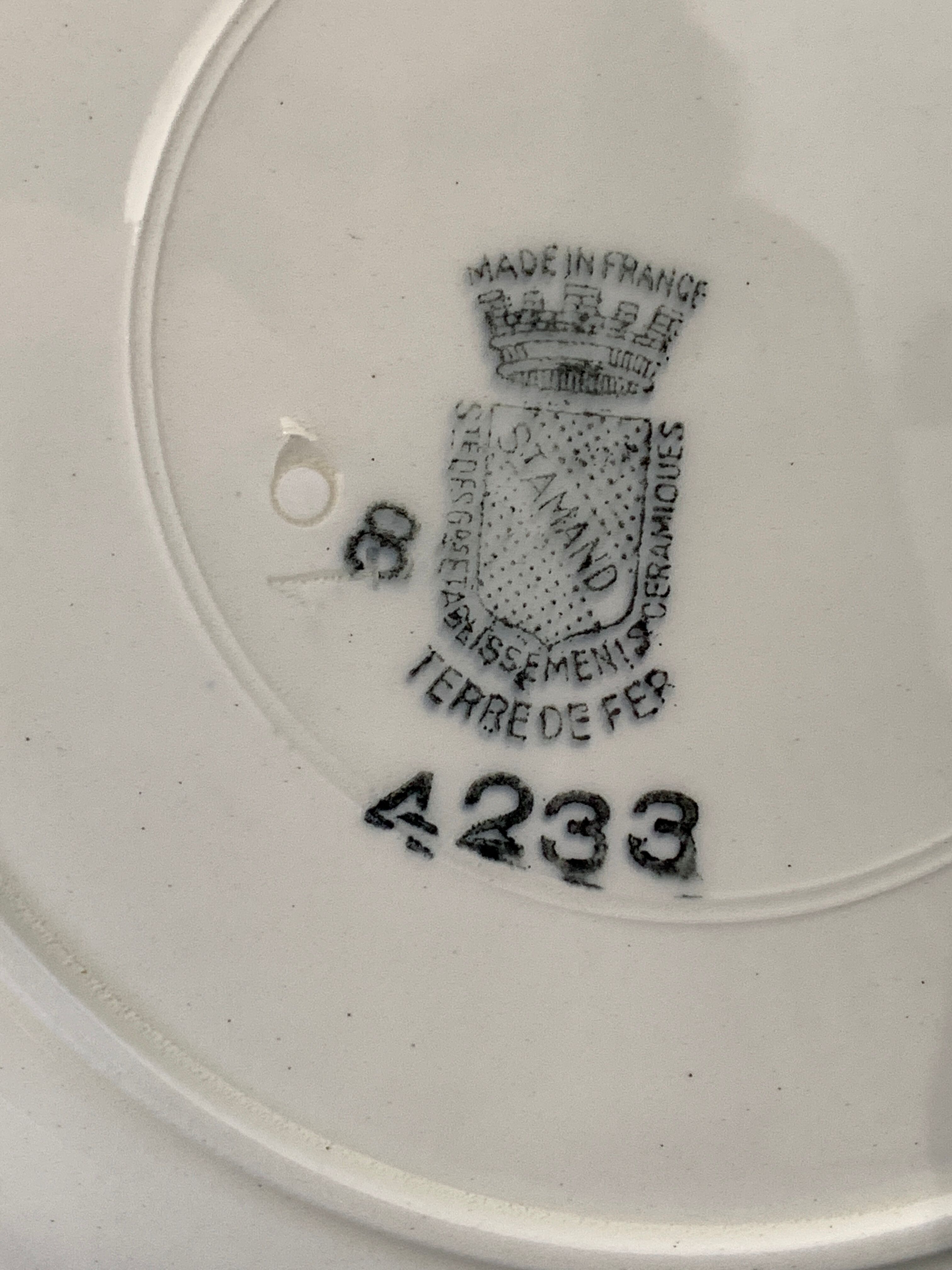 11 dessert plates Saint Amand Terre de Fer, 1930