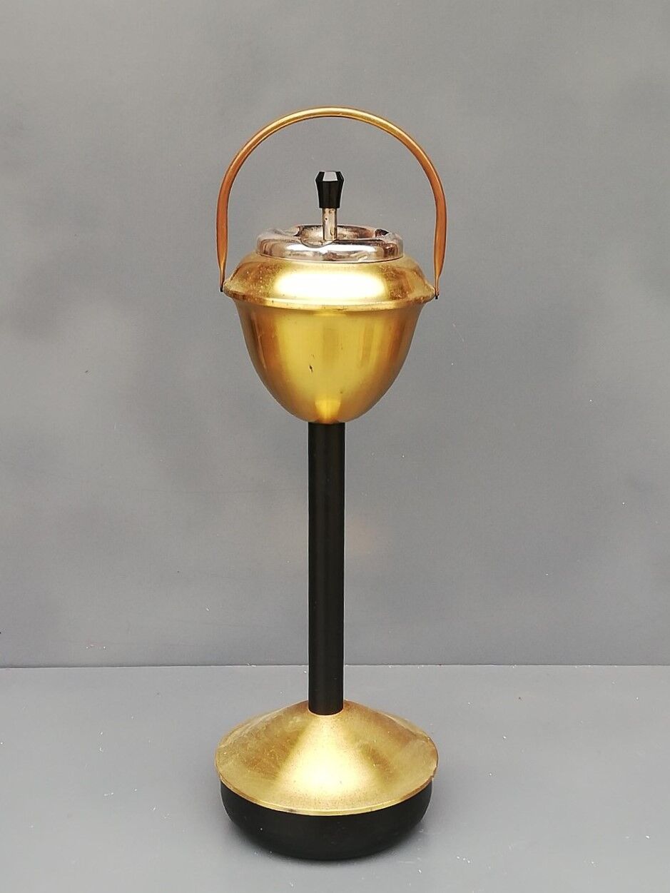 Vintage 50s metal ashtray