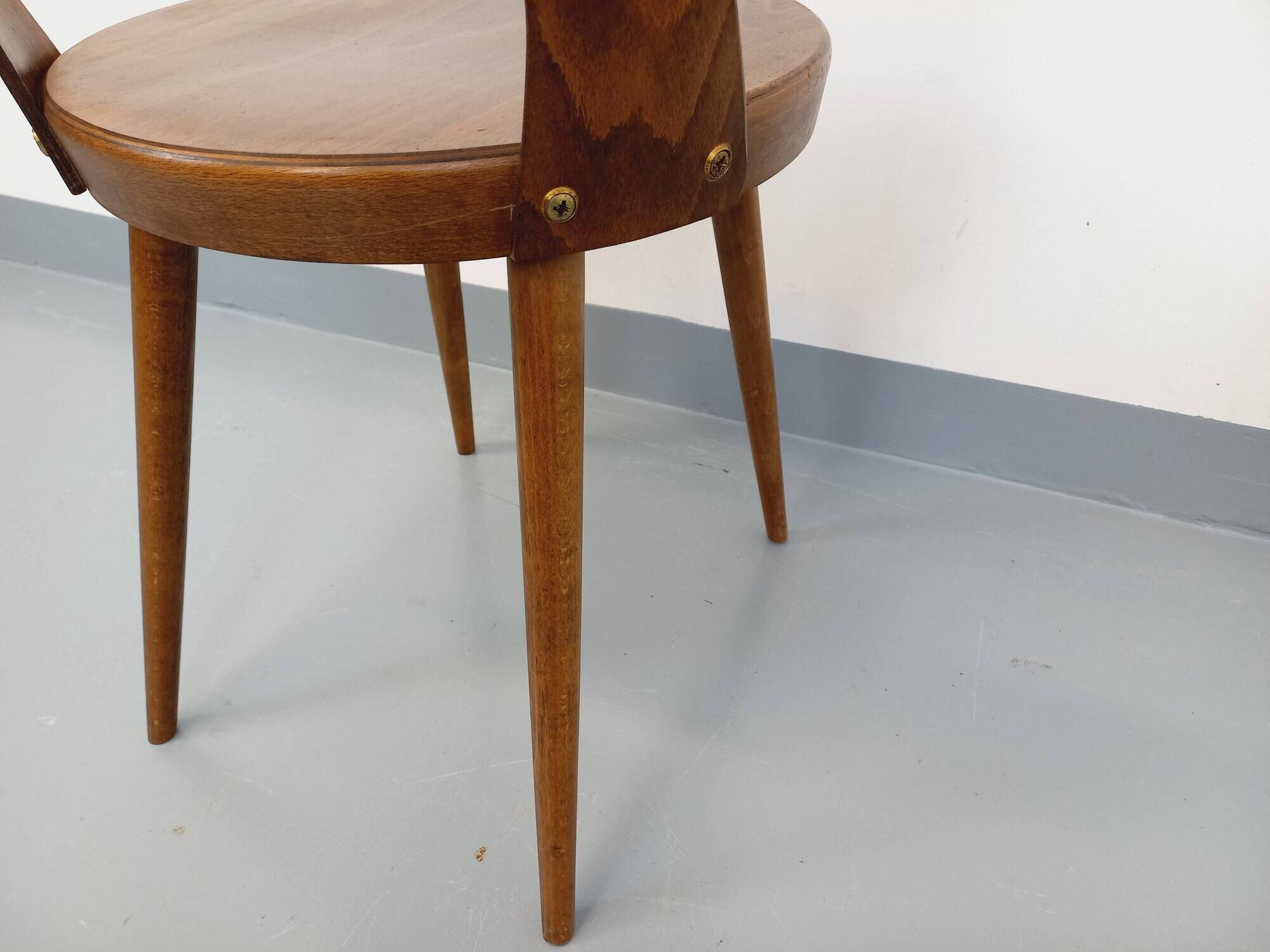 Chaise Mondor vintage de marque Baumann en bois des années 60