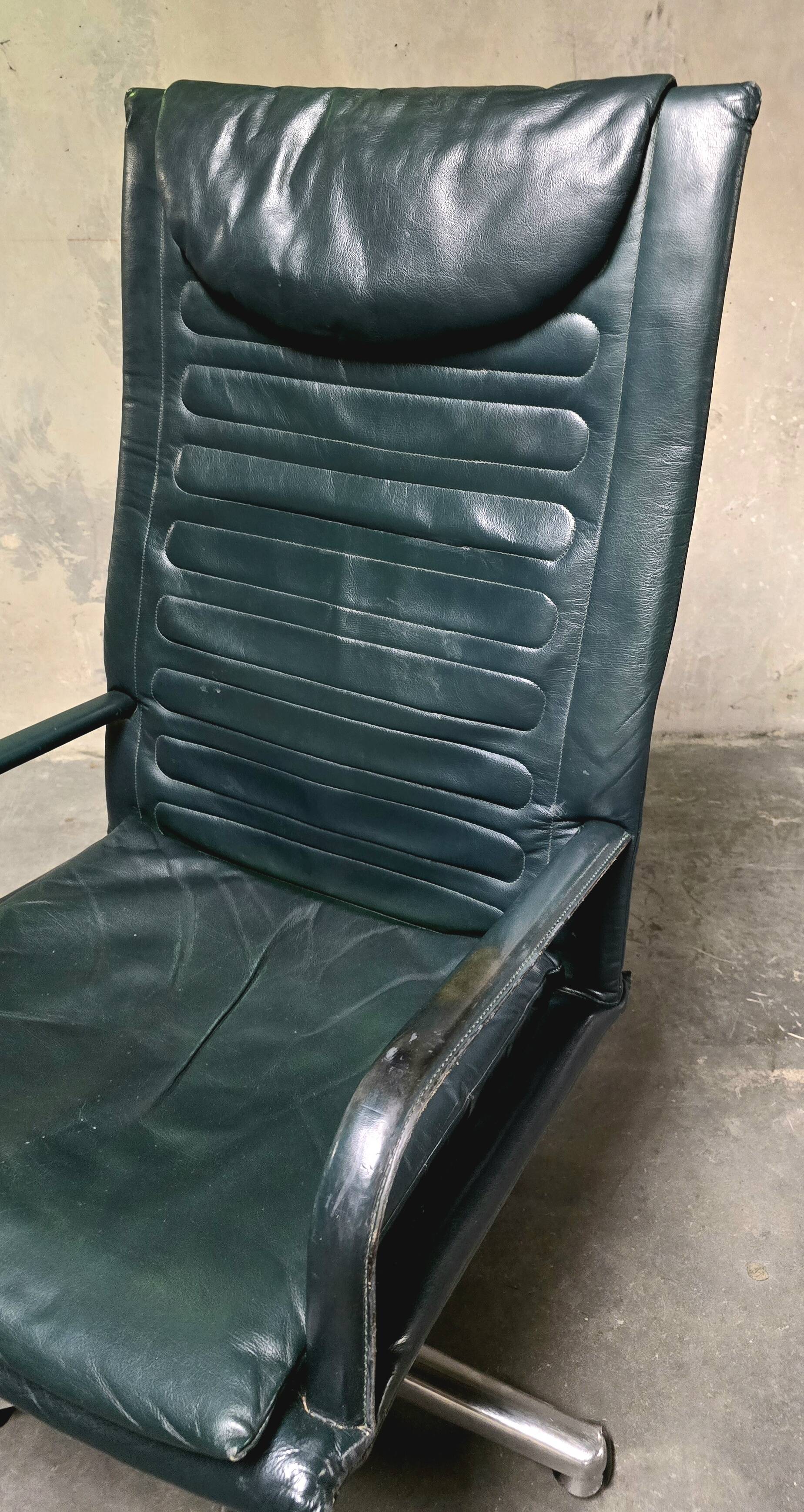 LOOP office chair – Pierluigi Molinari, 1992 – dark green leather