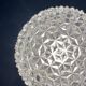 applique composée d'un globe vintage en verre moulé
