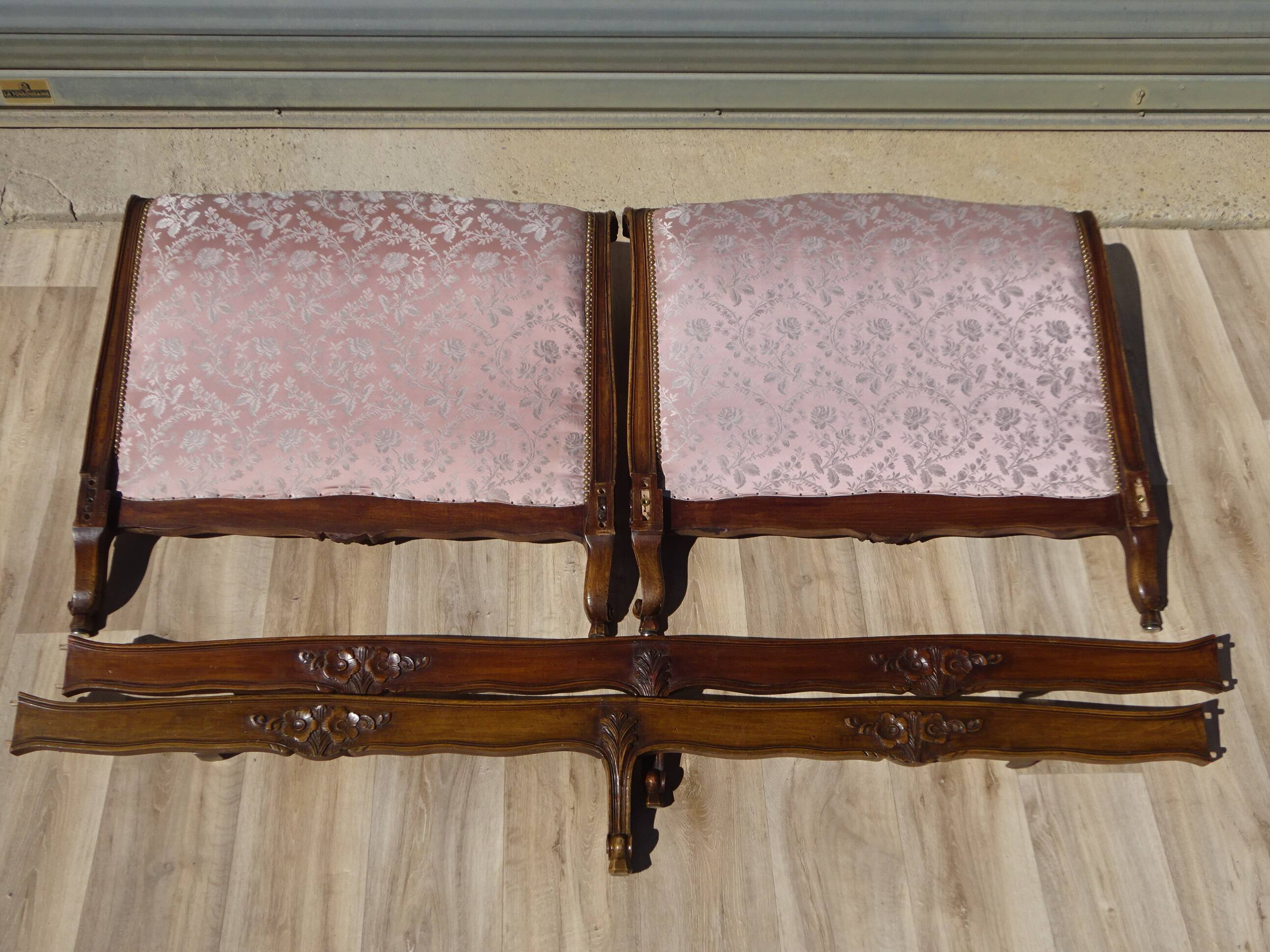 Louis XV style sofa bed