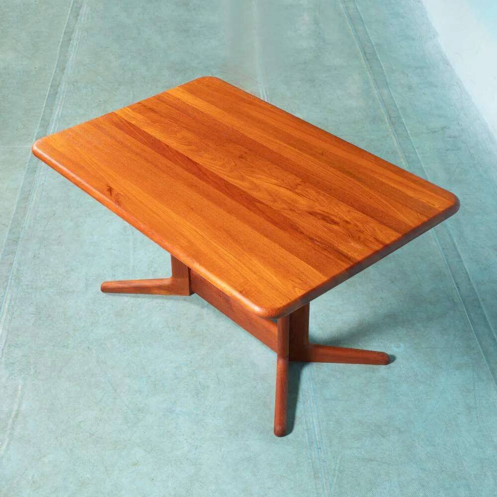 Danish design renovated dining table, sixties teak dining