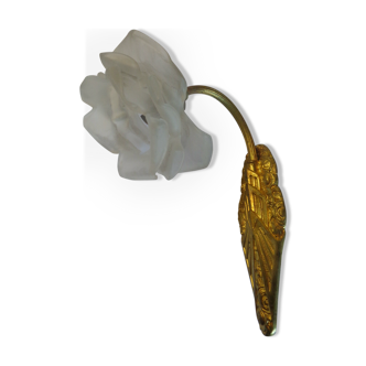 Pink-shaped tulip sconce