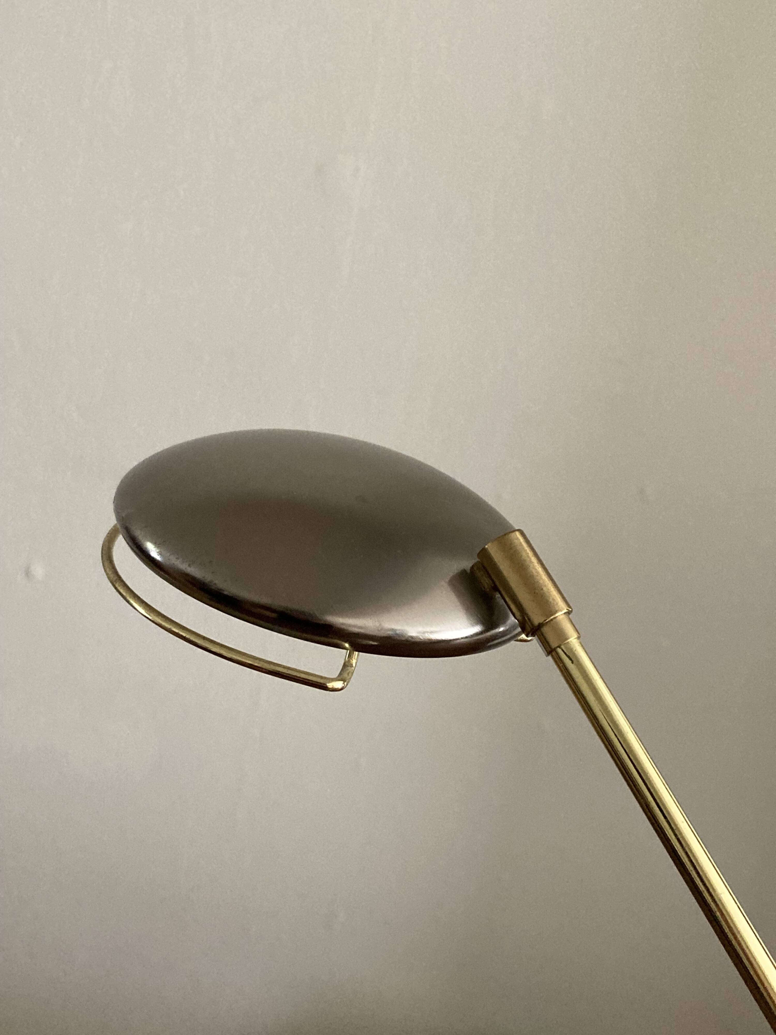 Massive vintage 80s swing arm table lamp