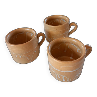 Ensemble 3 tasses anciennes en grès