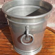 Ice bucket (or champagne bucket)