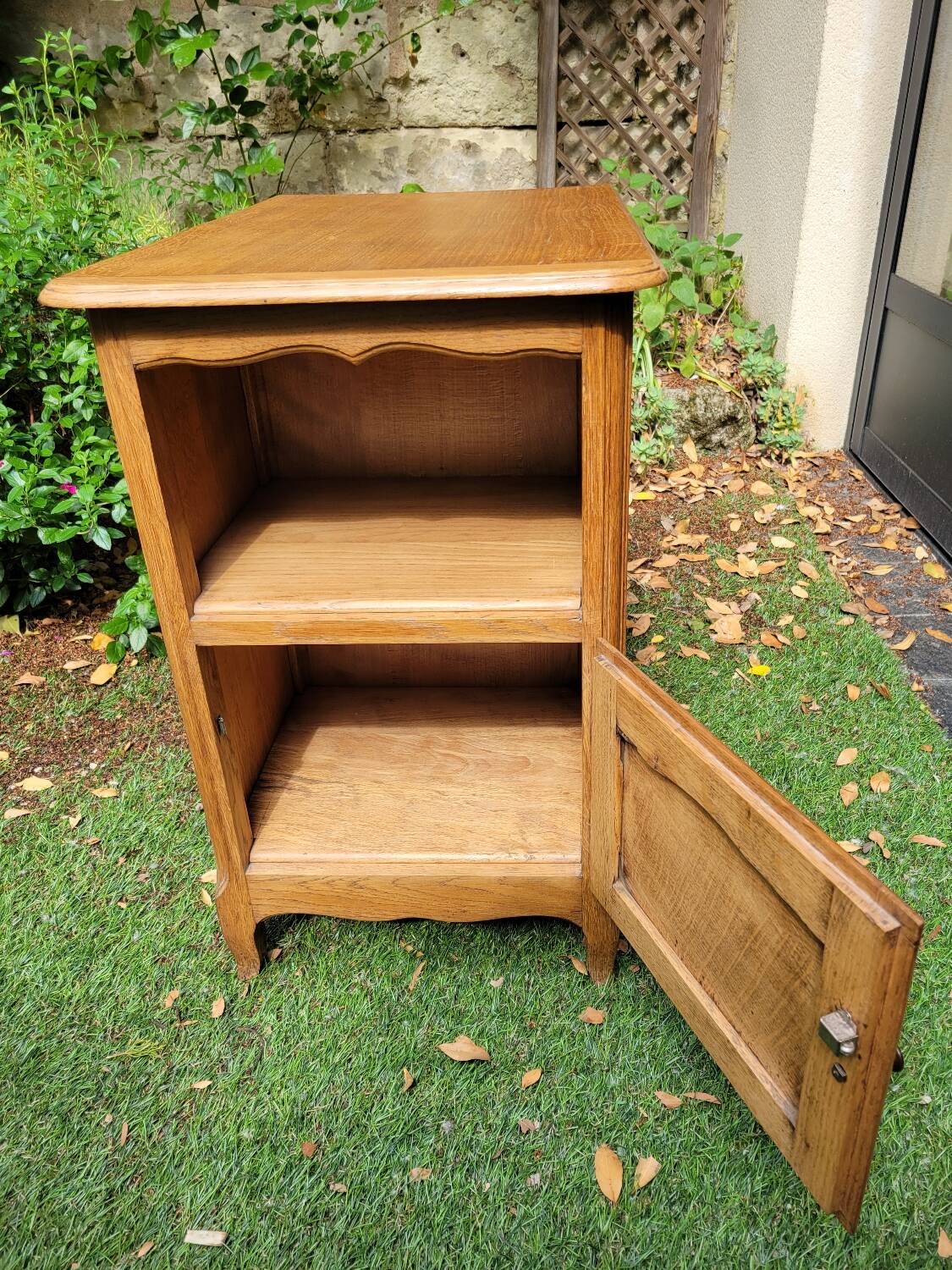 TV cabinet