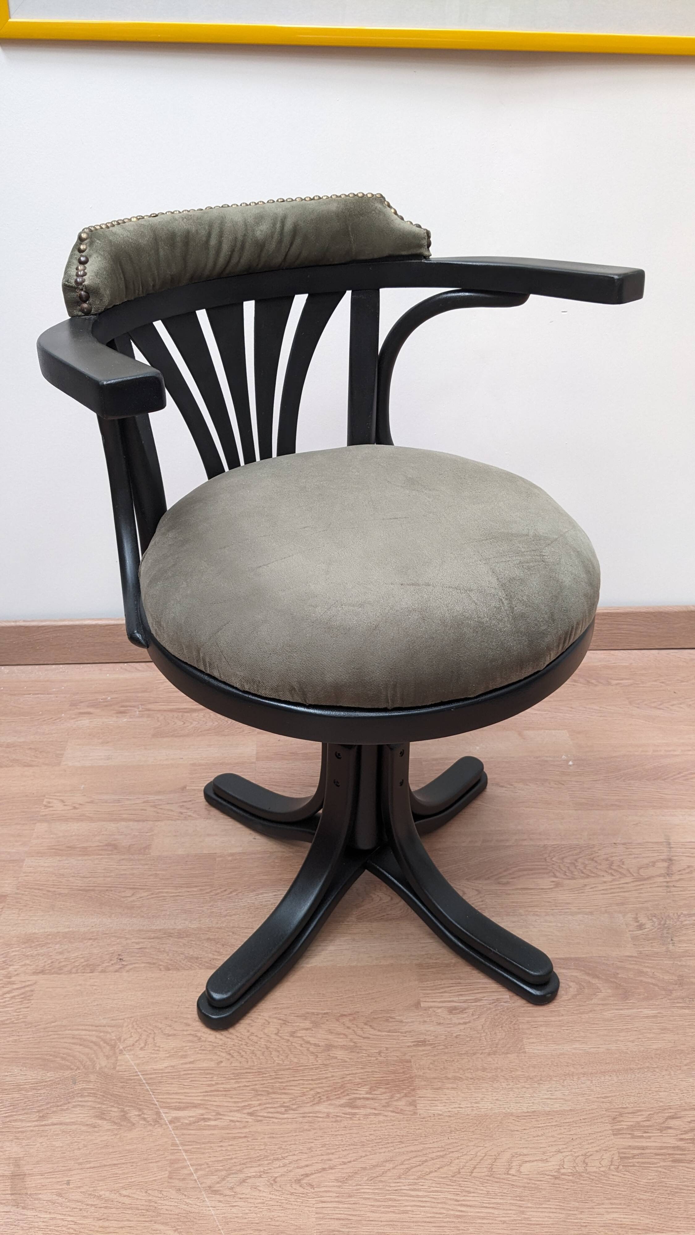 US-style office chair