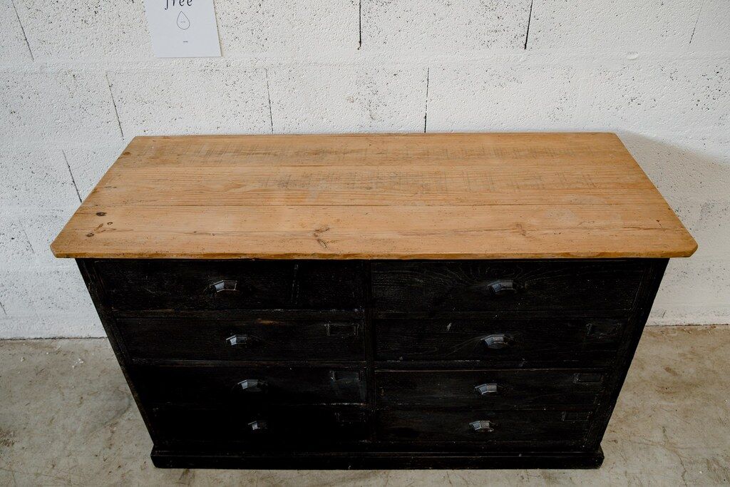 Meuble comptoir noir de métier