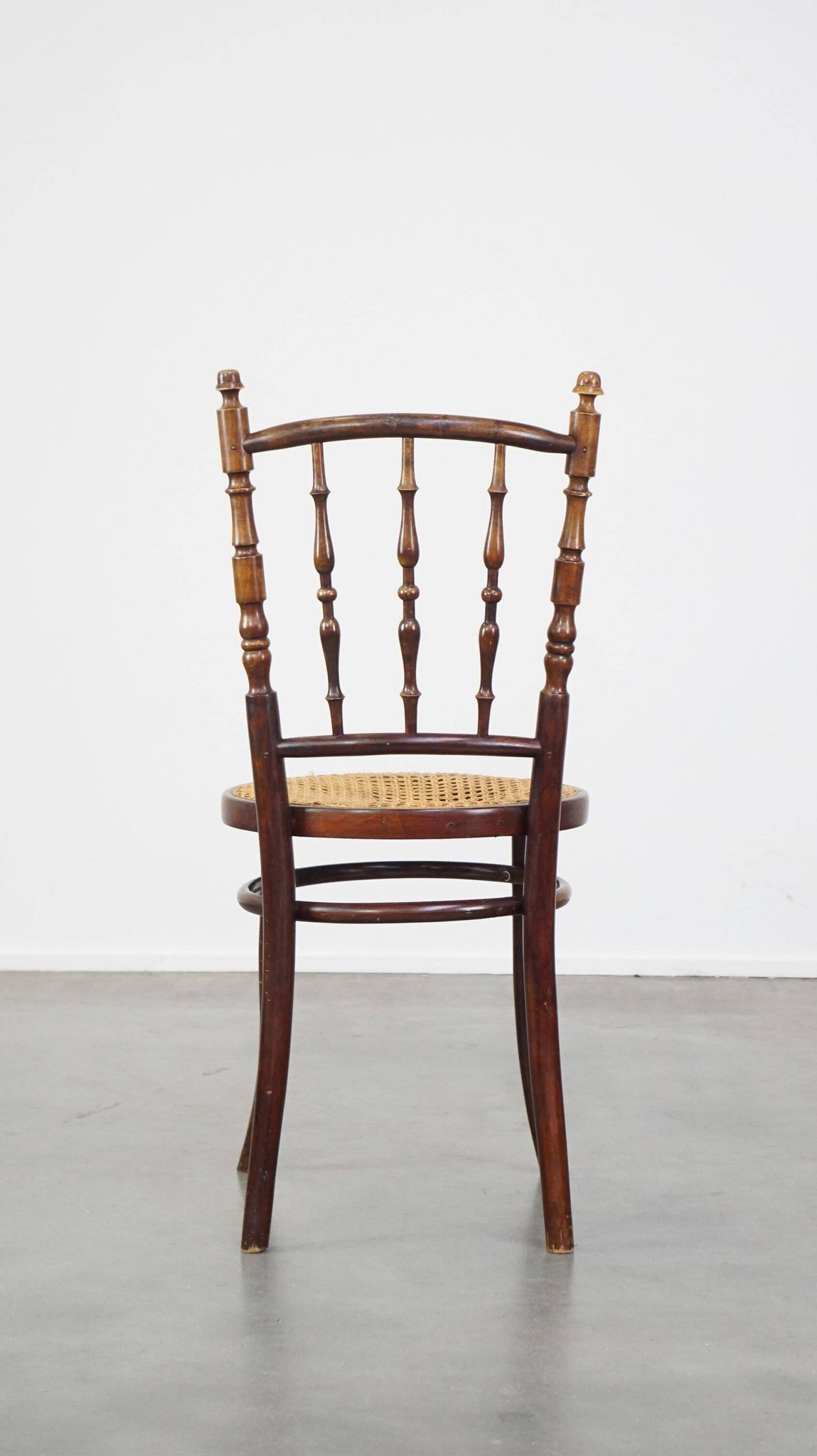 Charming, very elegant vintage Thonet design dining room/bistro chair