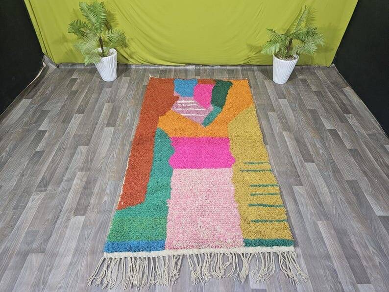 Handmade pure wool rug, size 100 x 200 cm.