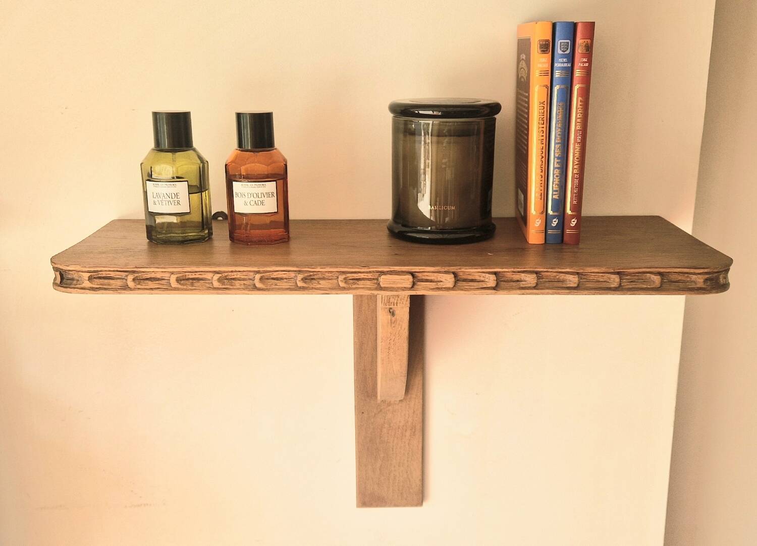 Solid oak wall shelf - Rustic Louis XVI style