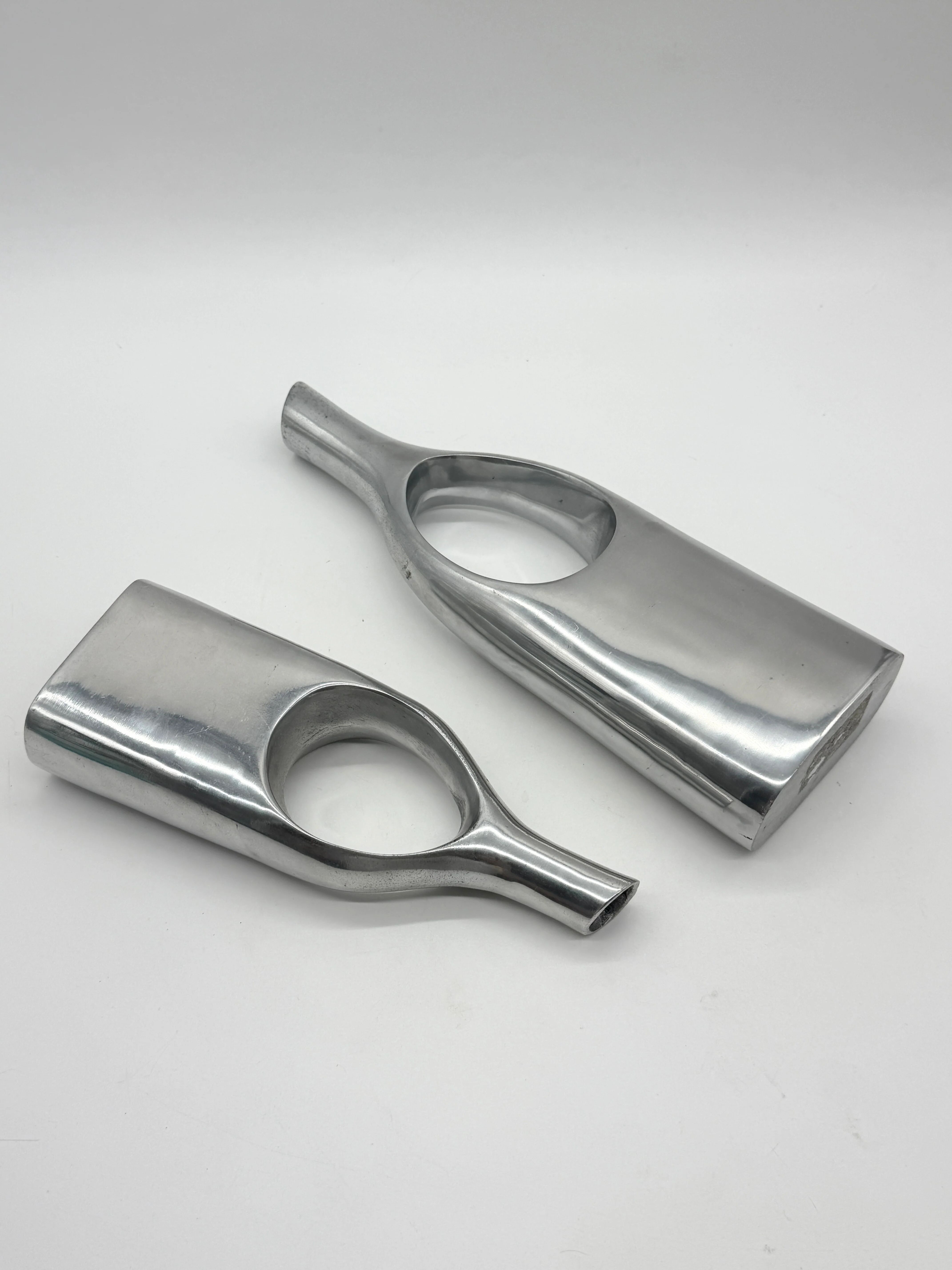 Pair of "drop" vases in aluminium cast, Italy, 1970s