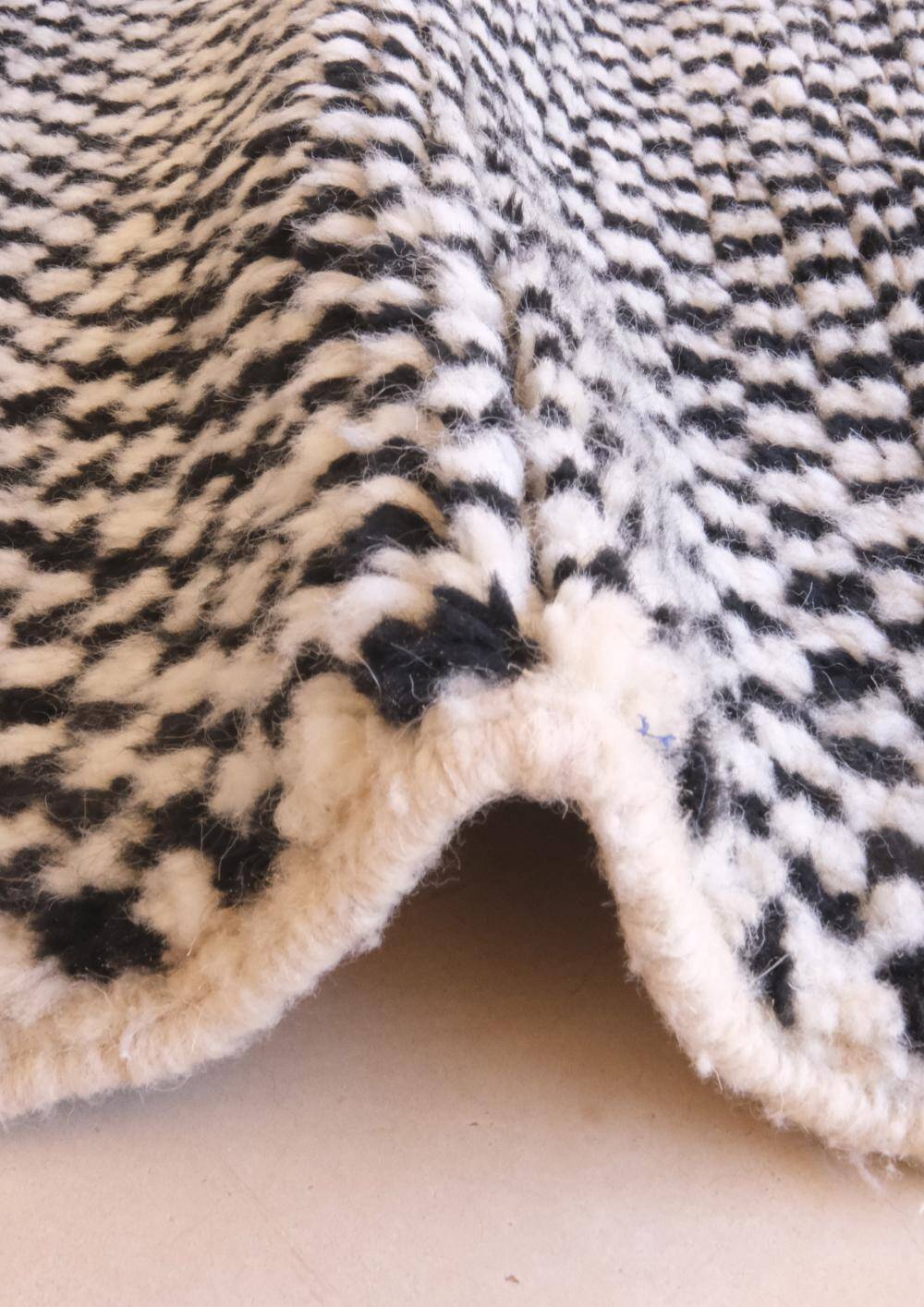 Contemporary Moroccan Rug - 210 x 95 cm