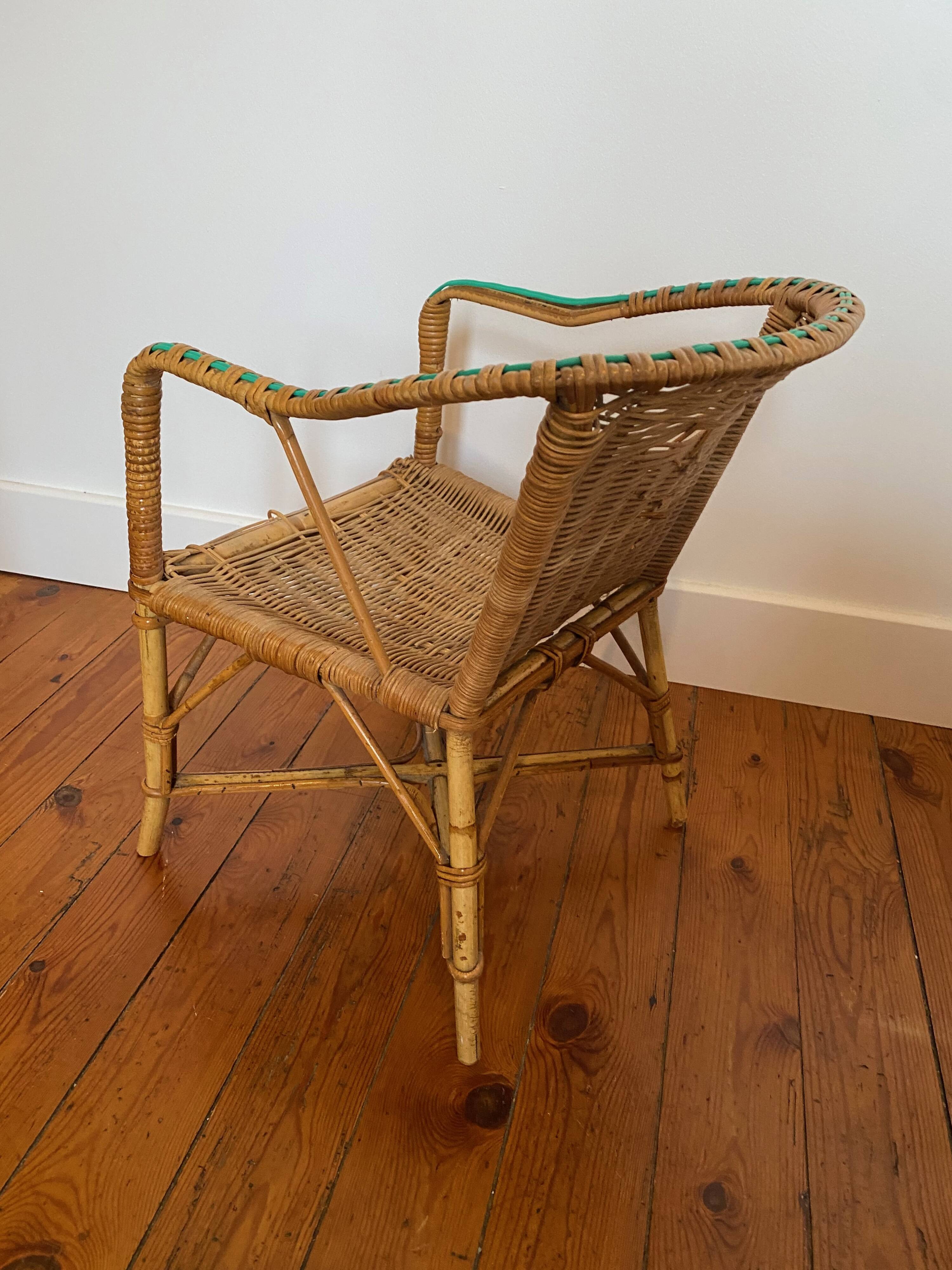 Ensemble table + chaise enfant en rotin.