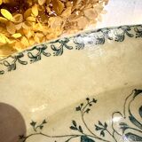 Oval dish, honeysuckle model