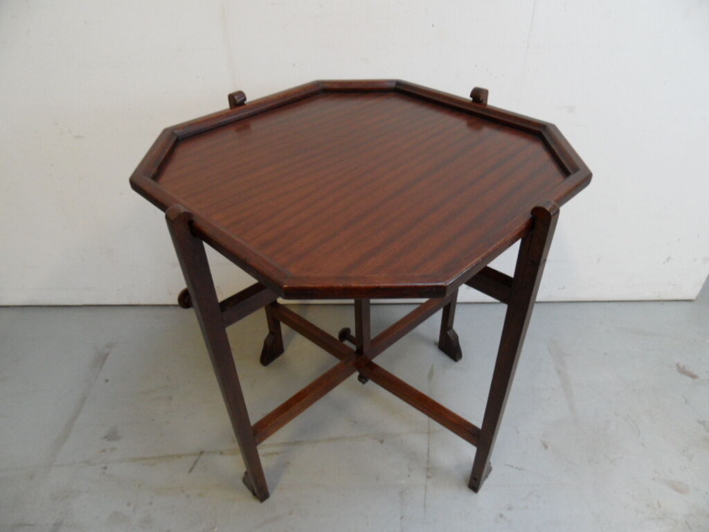 Table d’appoint pliable vintage en acajou