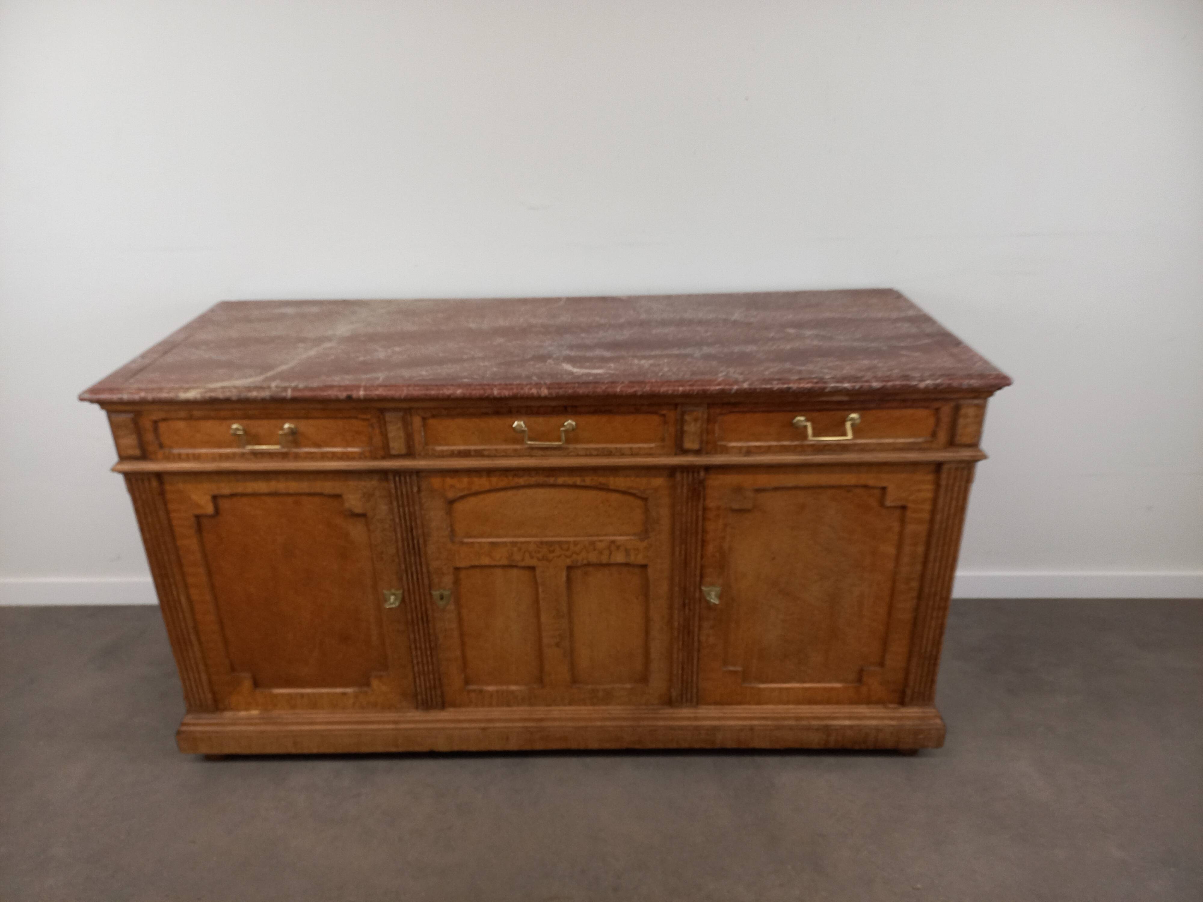 Banque de magasin plateau marbre