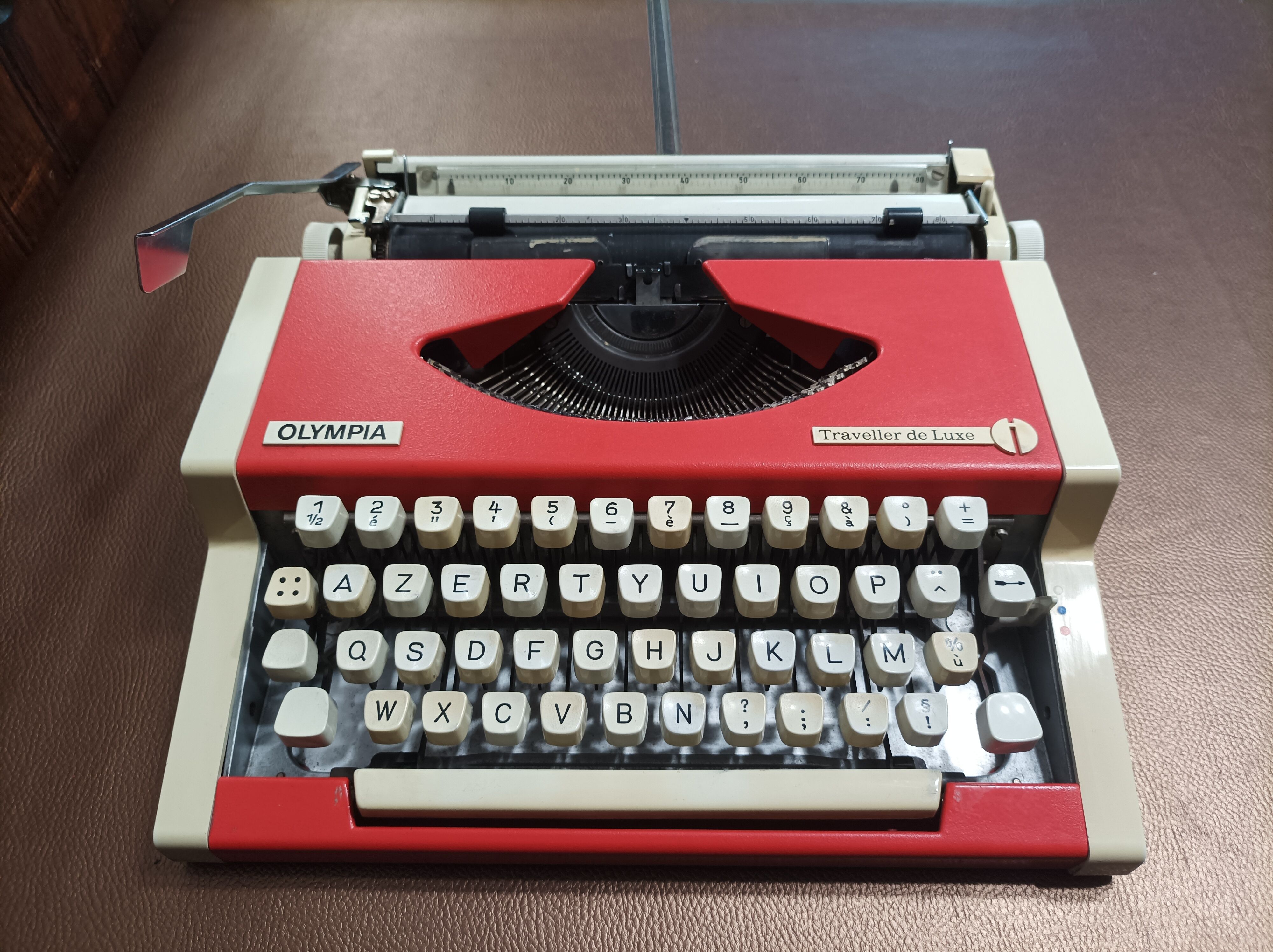 Olympia Traveller Deluxe Typewriter Vermilion Red (rare)