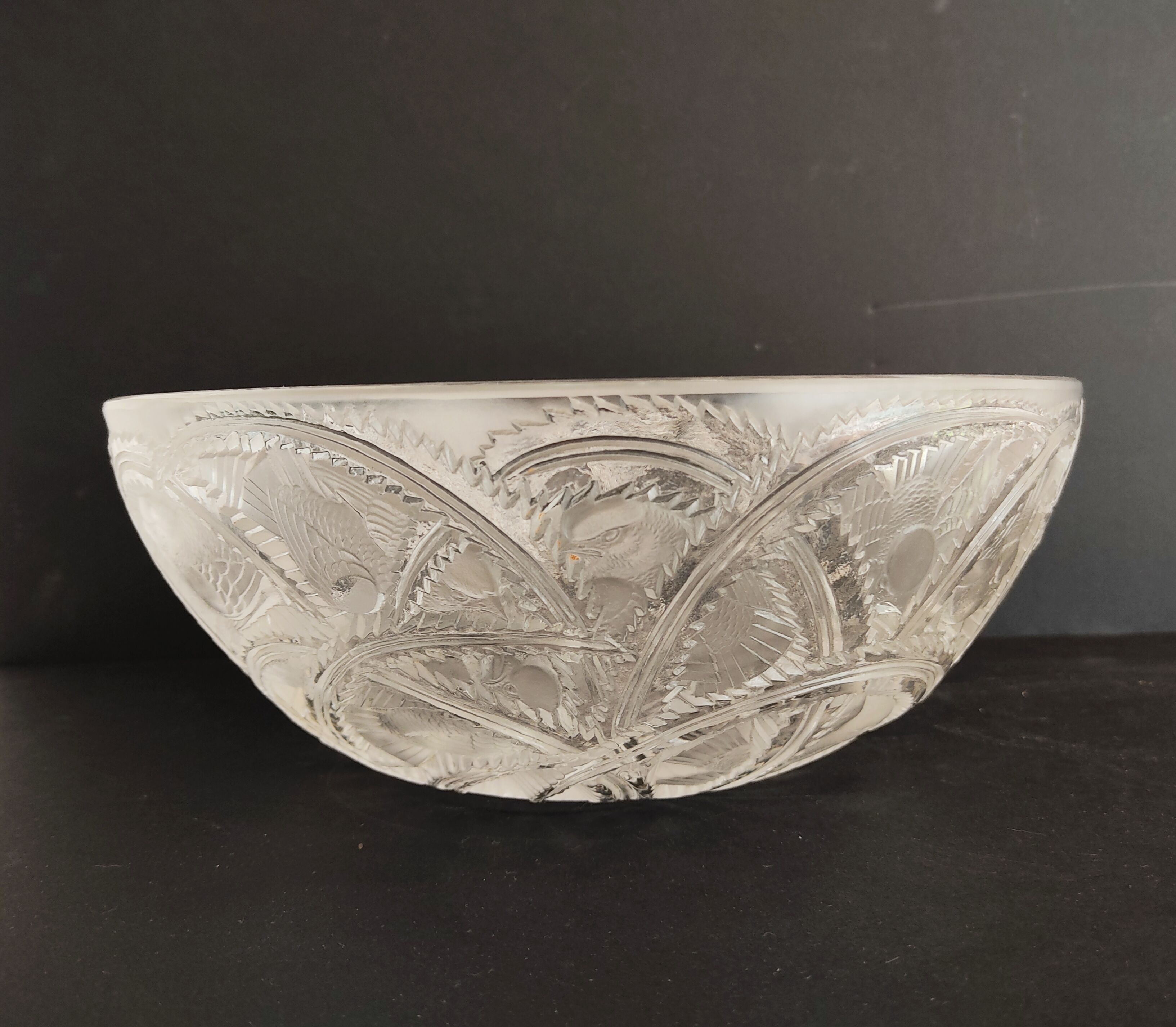 Coupe Lalique pinsons et feuillages signée