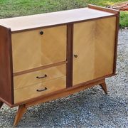 Enfilade of the 50s in oak and mahogany feet compass
