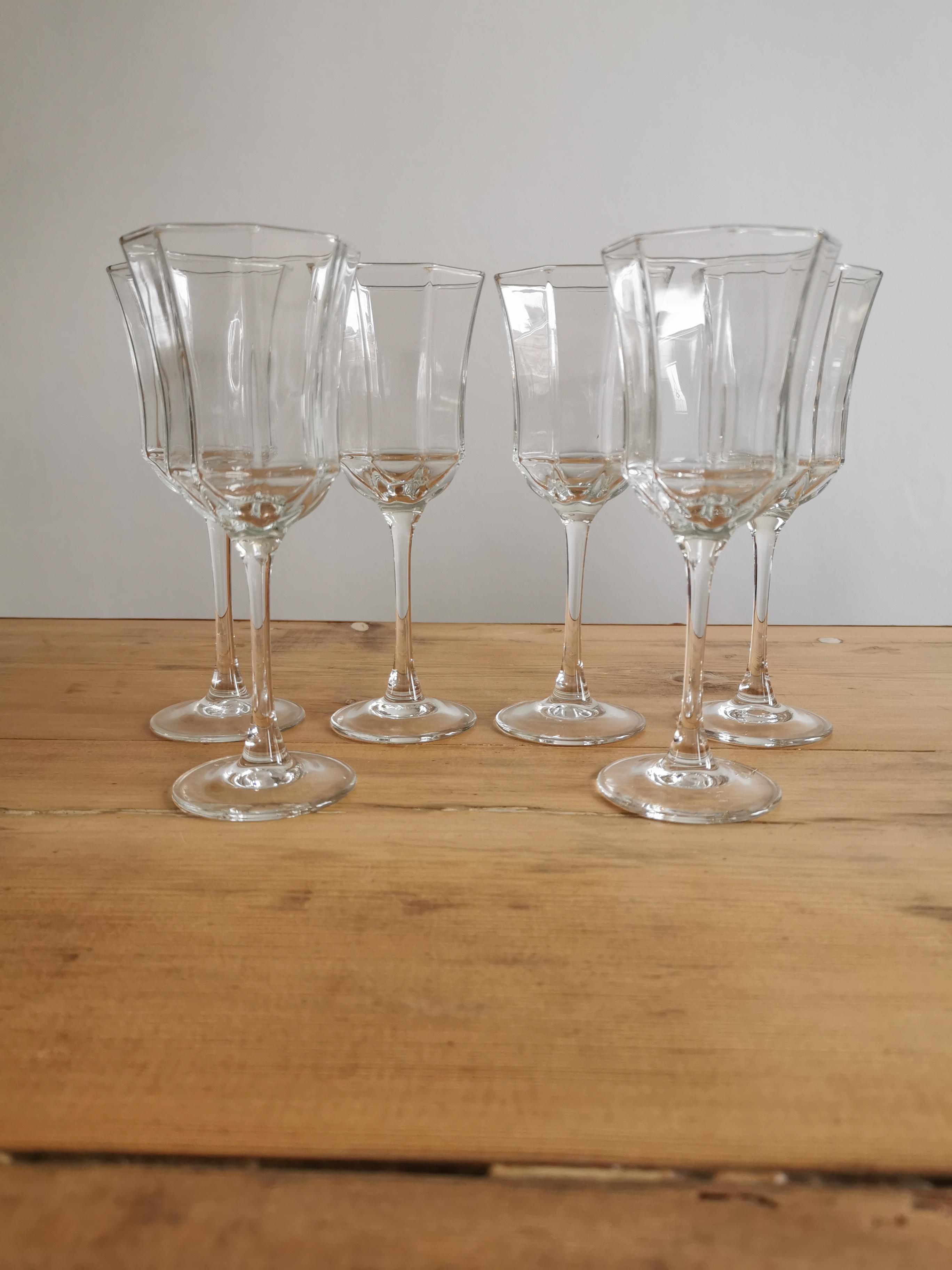 Service of 6 wine glasses Luminarc France