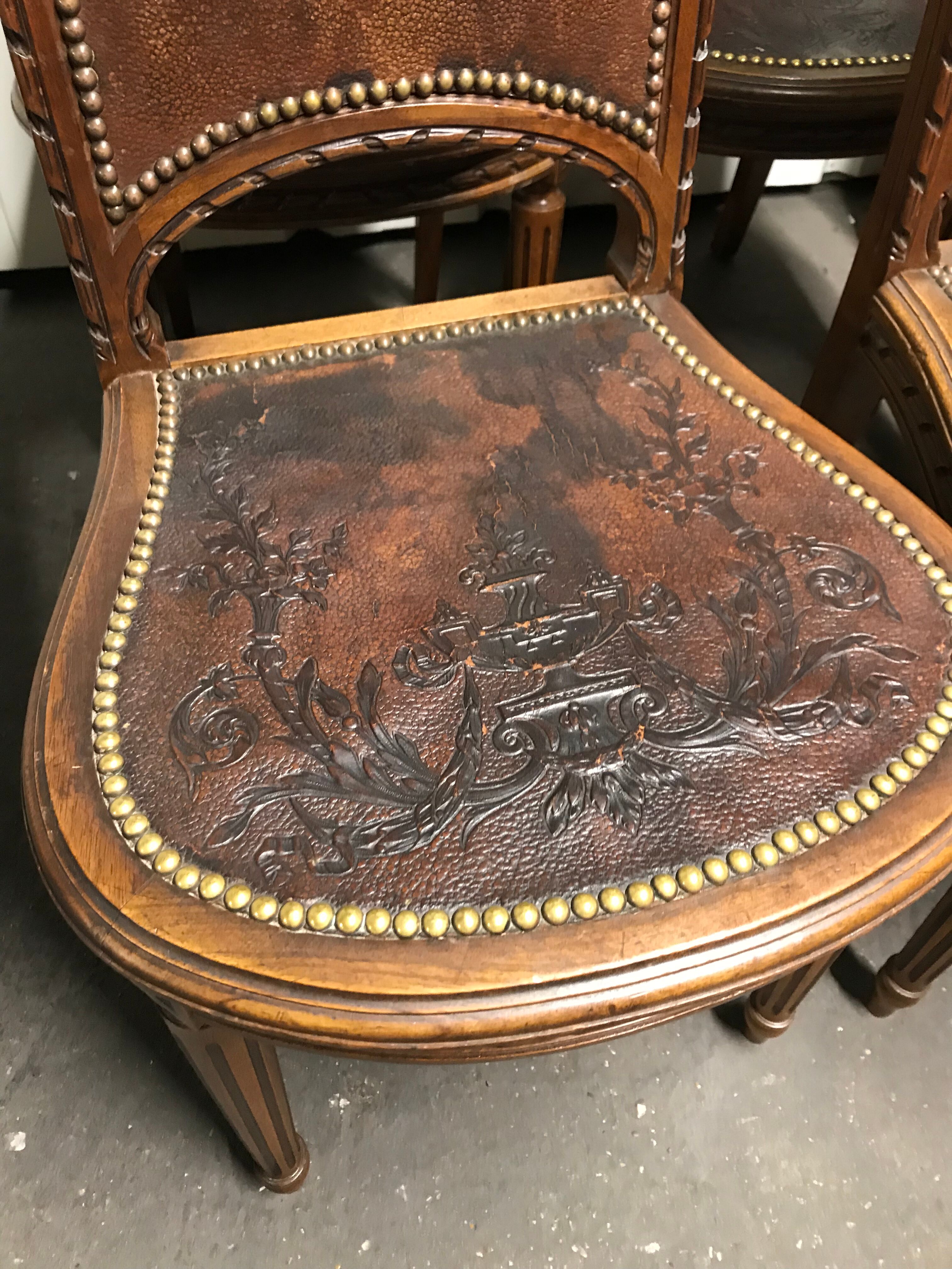 Suite de 6 chaises Louis XVI