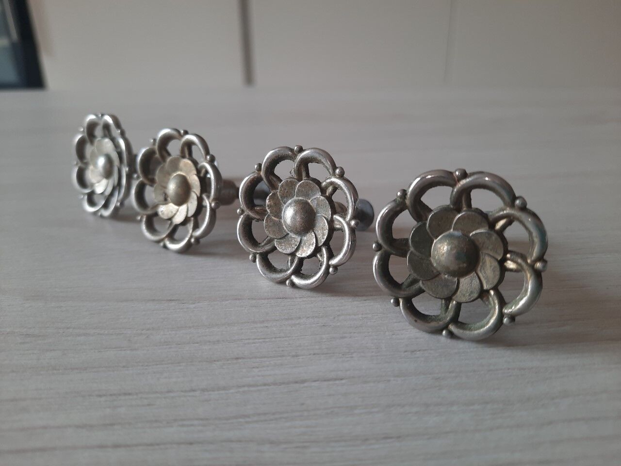 Drawer button handles