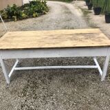 Farm table