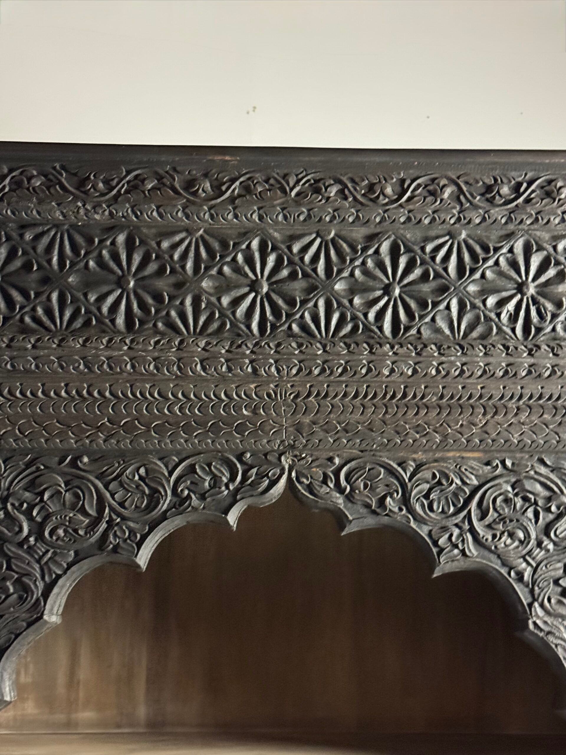 Large Asian bookcase 242cm
