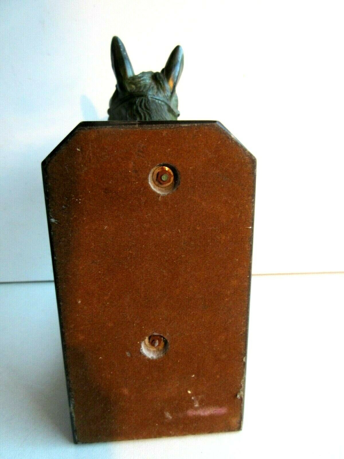 Art-Deco bookend Horse in patinated regulation on black marble support